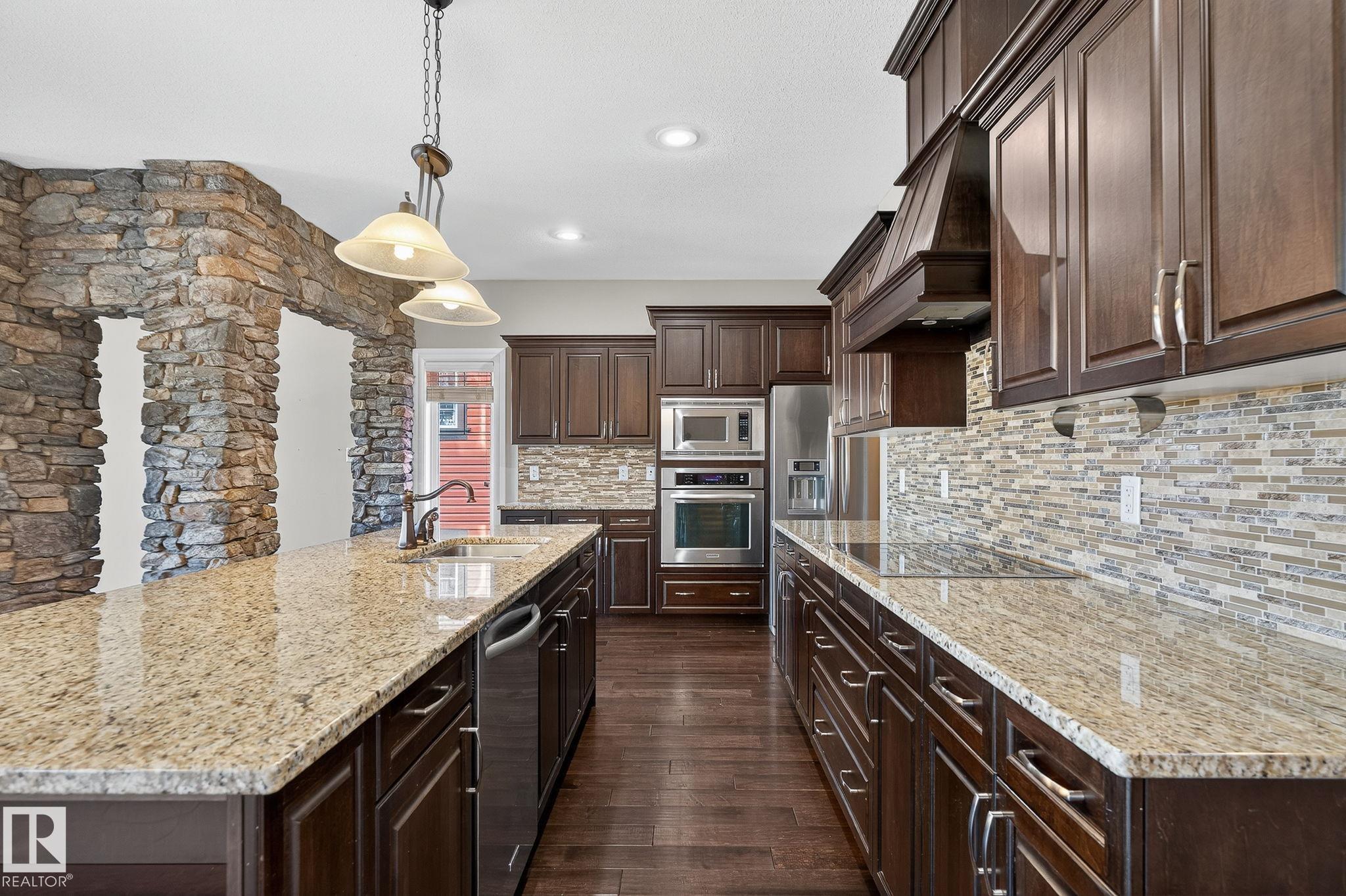 Photo 11 at 3841 Gallinger Loop NW, Granville, Edmonton