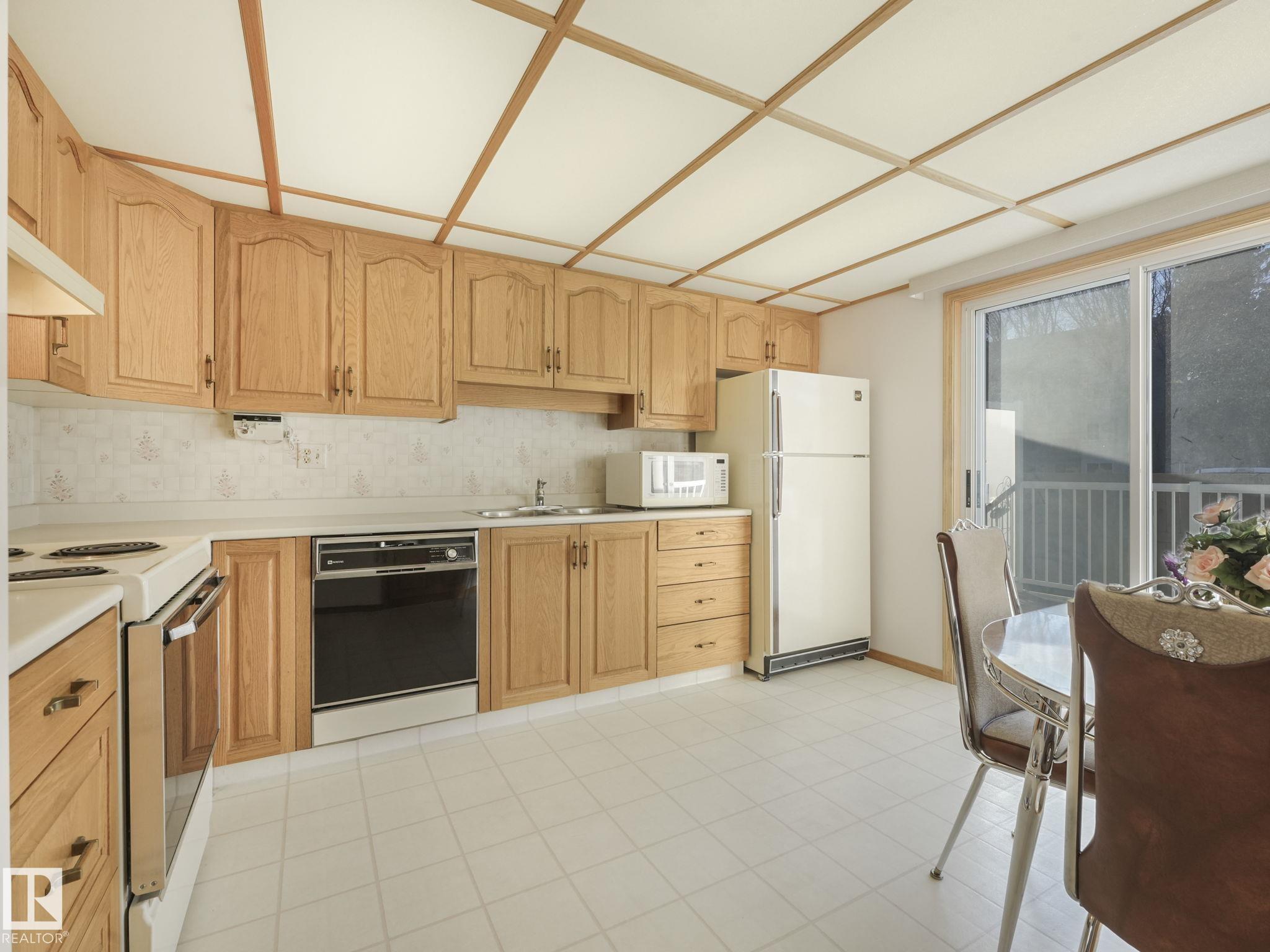 Photo 13 at 17526 Callingwood Road NW, Callingwood South, Edmonton