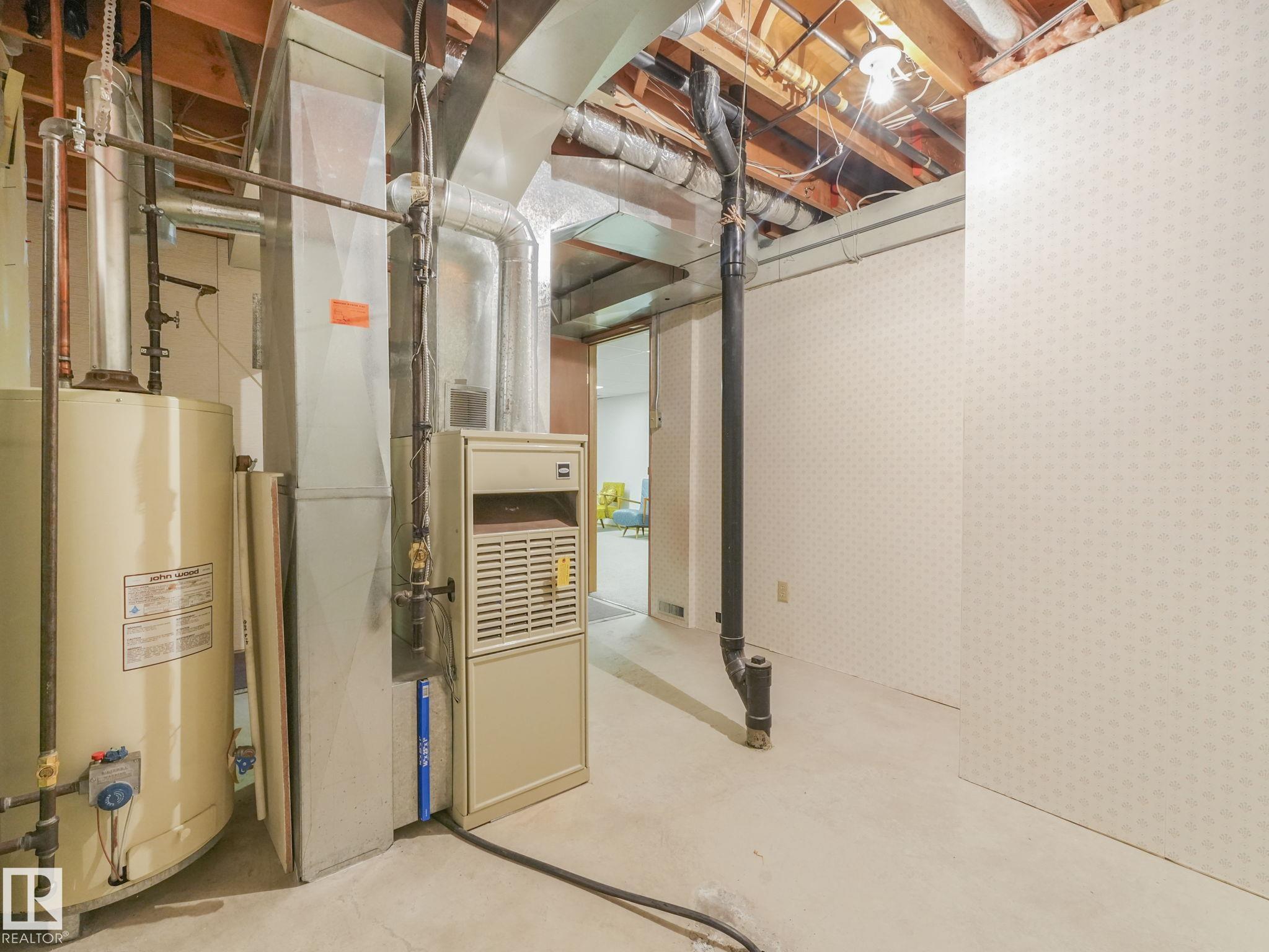 Photo 26 at 17526 Callingwood Road NW, Callingwood South, Edmonton