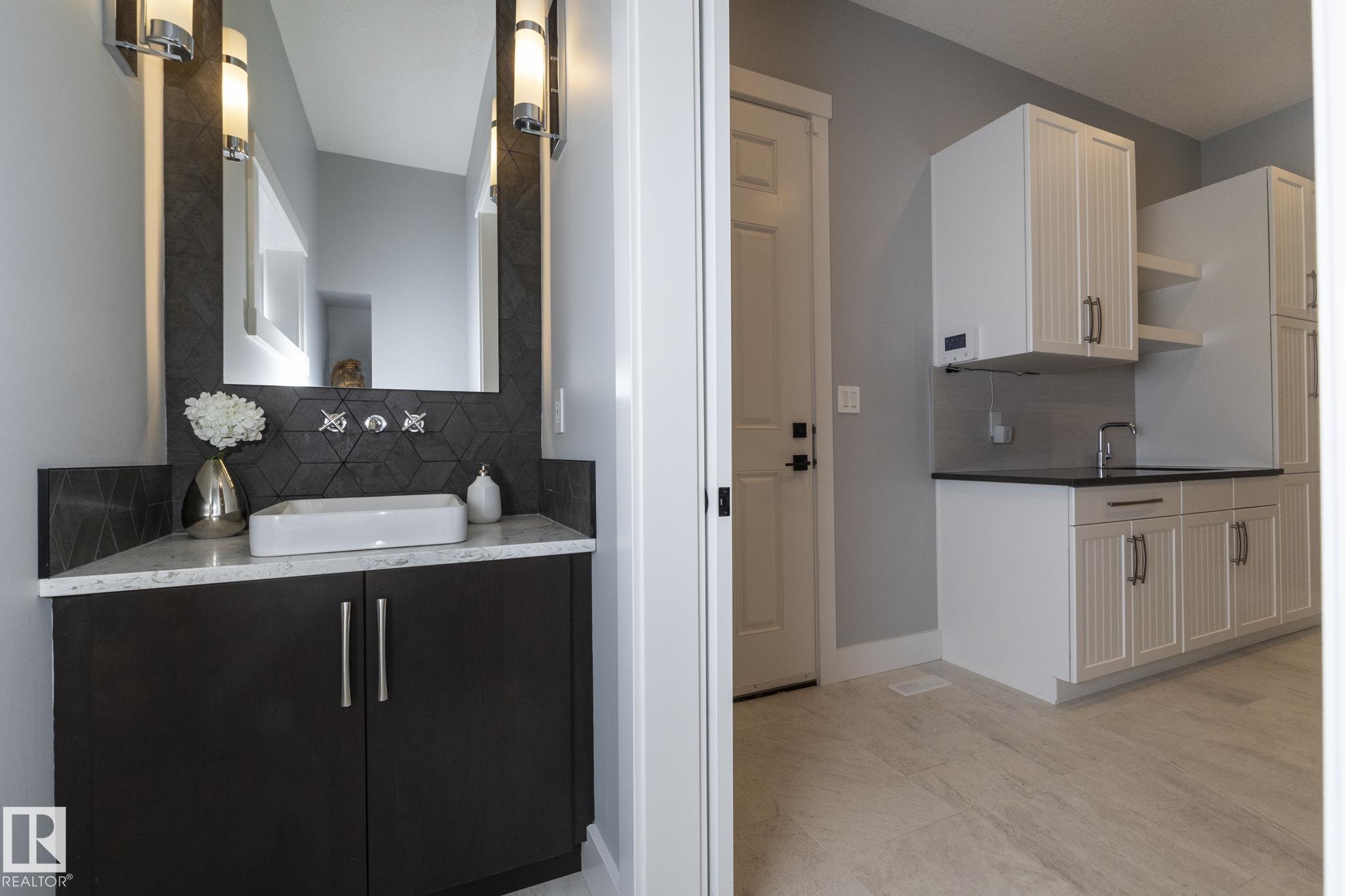 Photo 16 at 7549 May Common NW, Magrath Heights, Edmonton