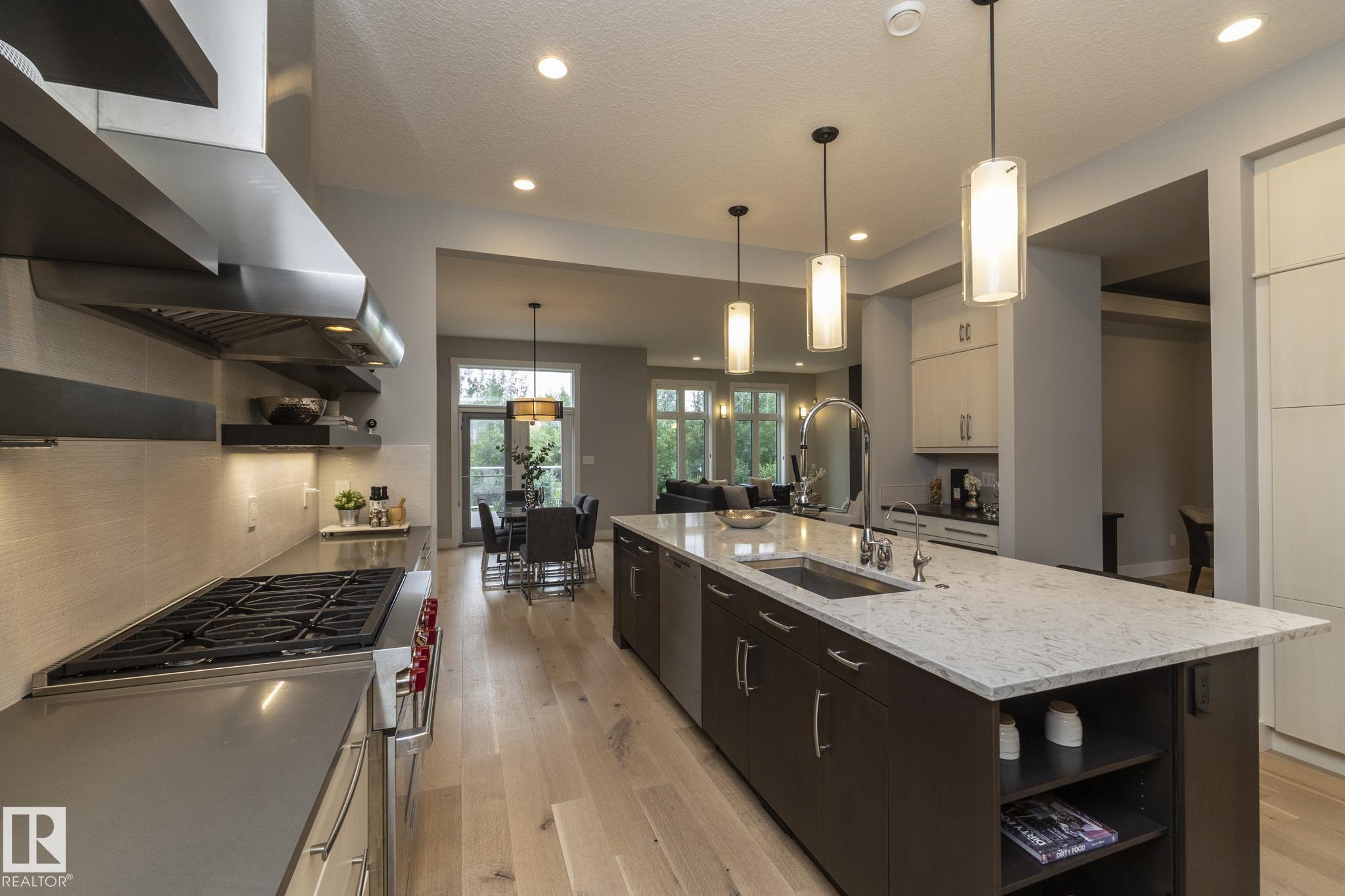 Photo 10 at 7549 May Common NW, Magrath Heights, Edmonton