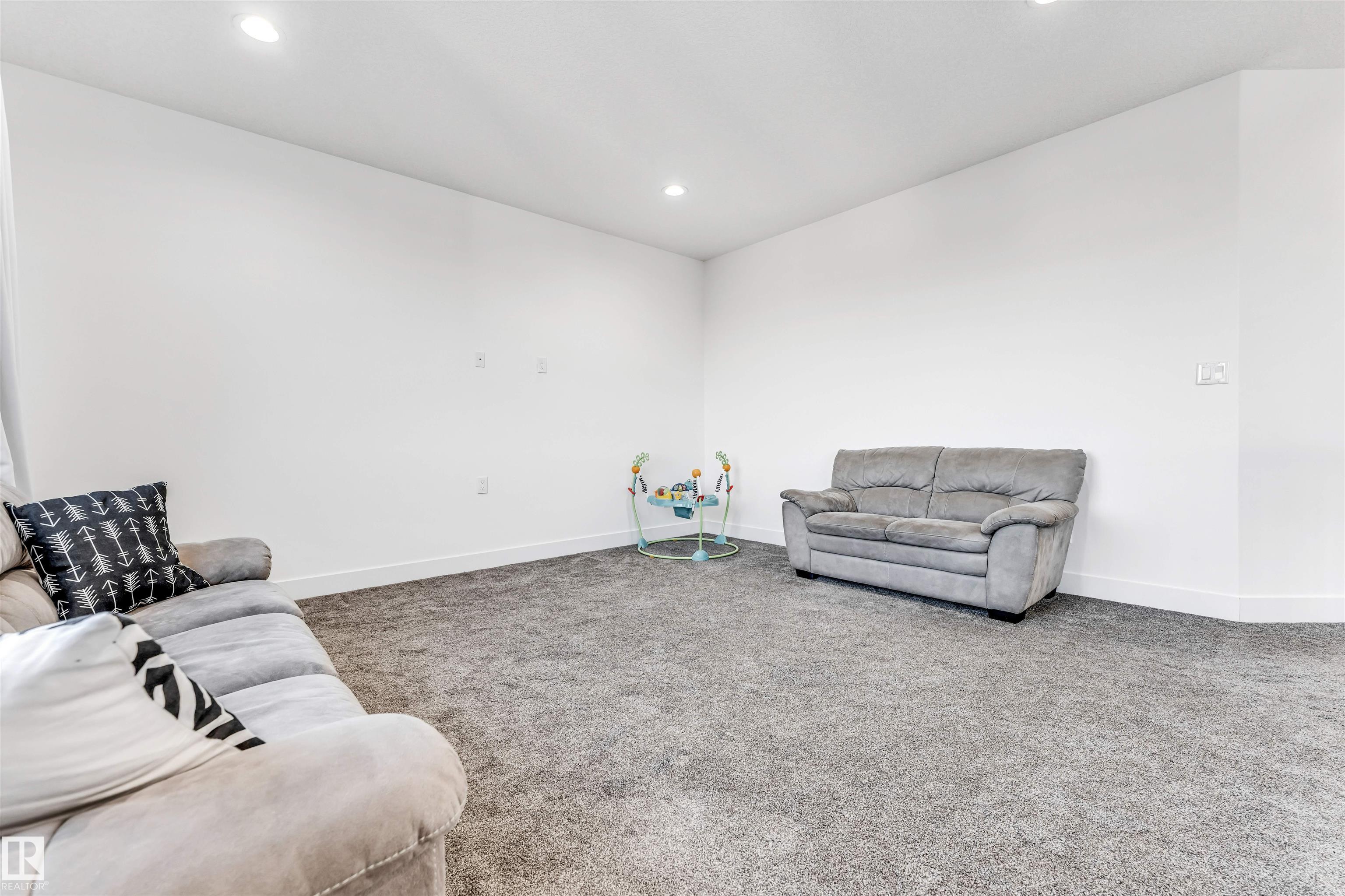 Photo 38 at 1407 Graydon Hill Way SW, Graydon Hill, Edmonton