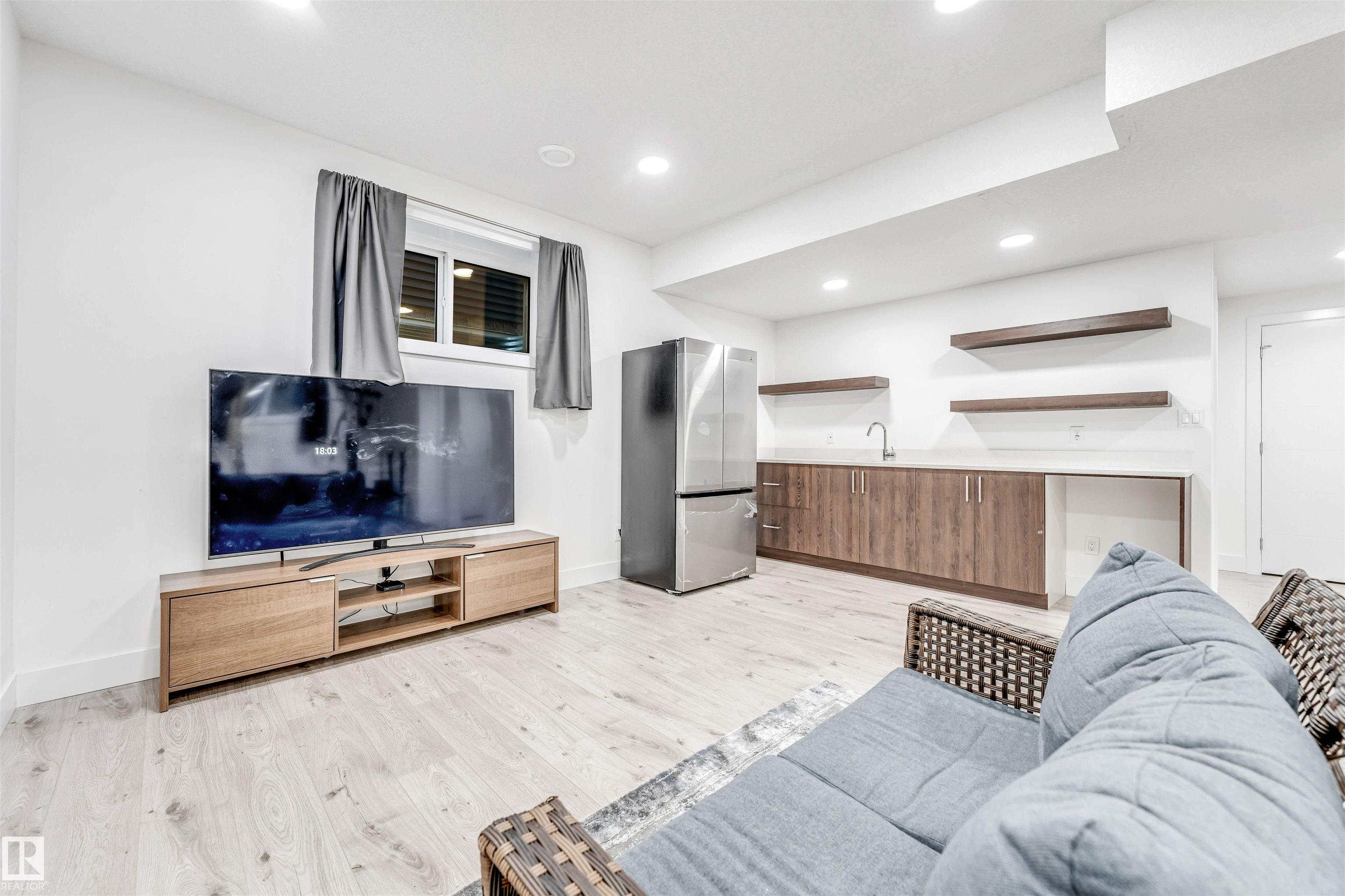 Photo 57 at 1407 Graydon Hill Way SW, Graydon Hill, Edmonton