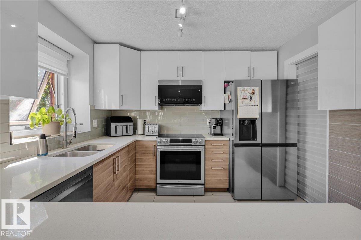 Photo 11 at 18911 58 Avenue NW, Jamieson Place, Edmonton