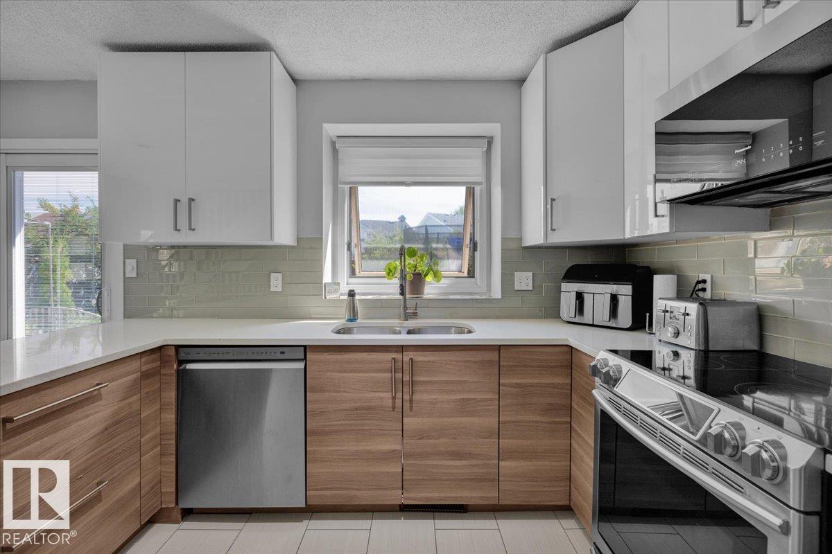 Photo 12 at 18911 58 Avenue NW, Jamieson Place, Edmonton