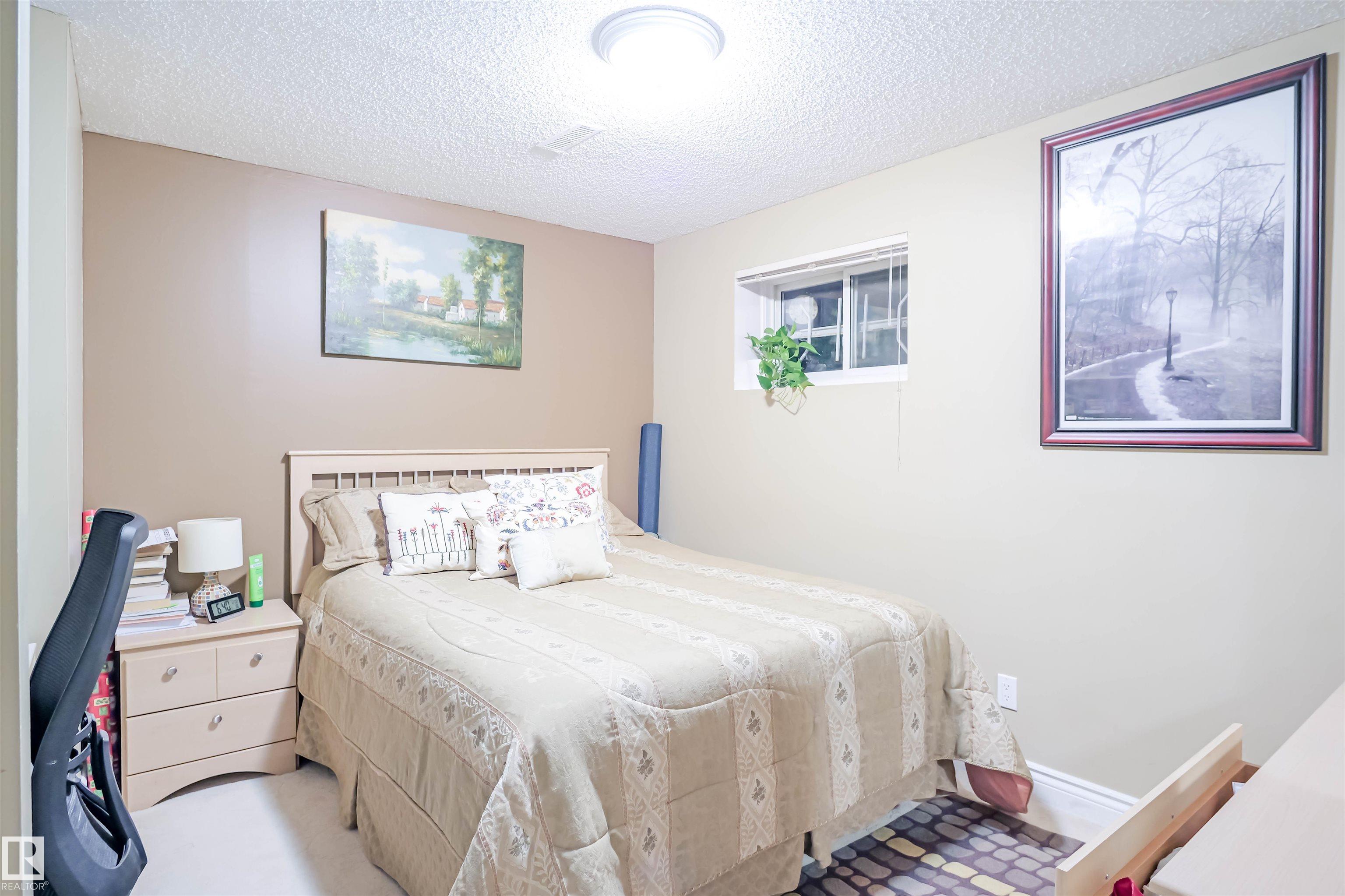 Photo 23 at 3720 25 Av NW None NW, Bisset, Edmonton