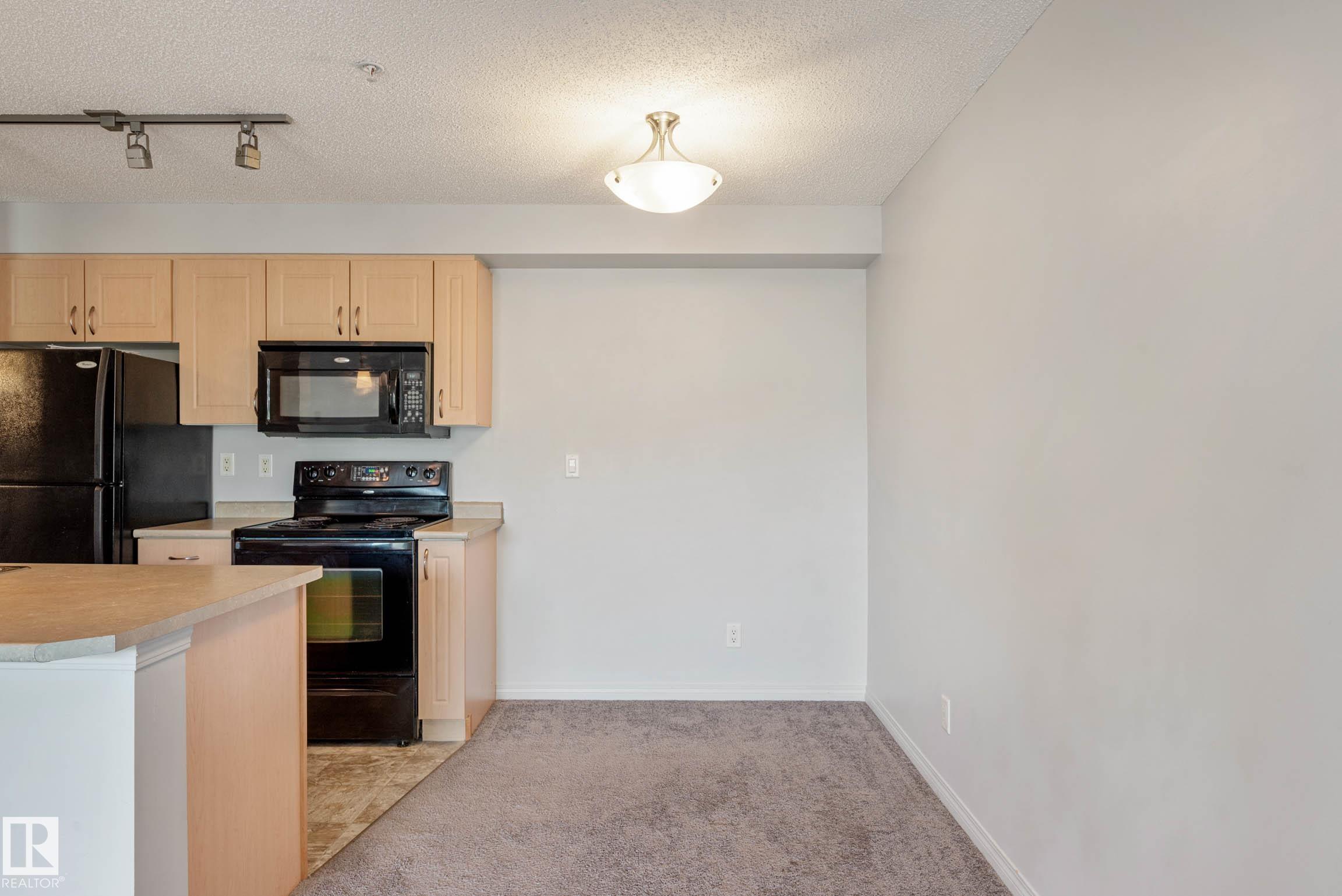 Photo 3 at 319 - 13907 136 Street NW, Hudson, Edmonton