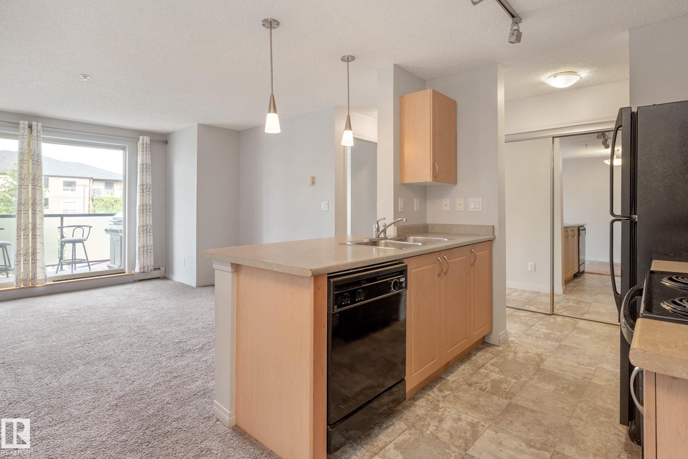 Photo 5 at 319 - 13907 136 Street NW, Hudson, Edmonton