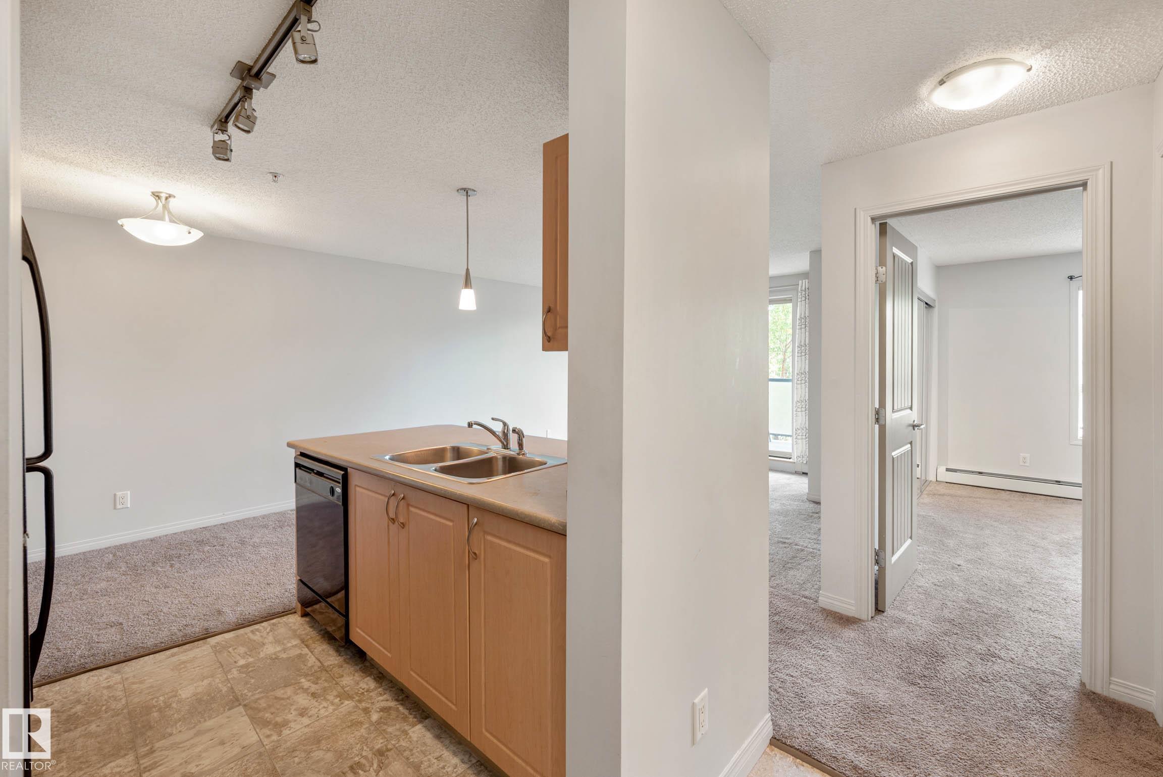 Photo 8 at 319 - 13907 136 Street NW, Hudson, Edmonton