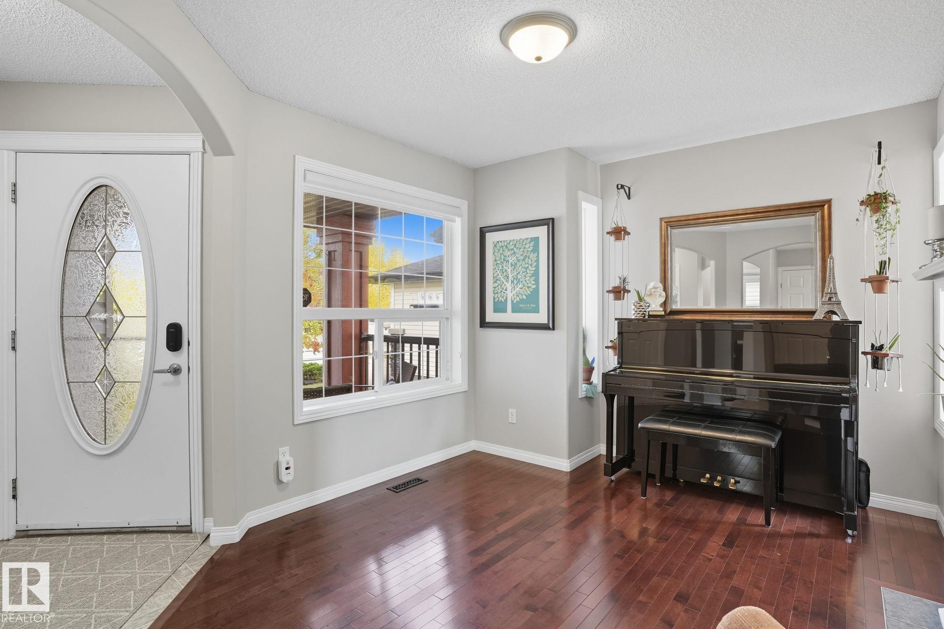 Photo 7 at 1640 Robertson Close SW, Rutherford, Edmonton