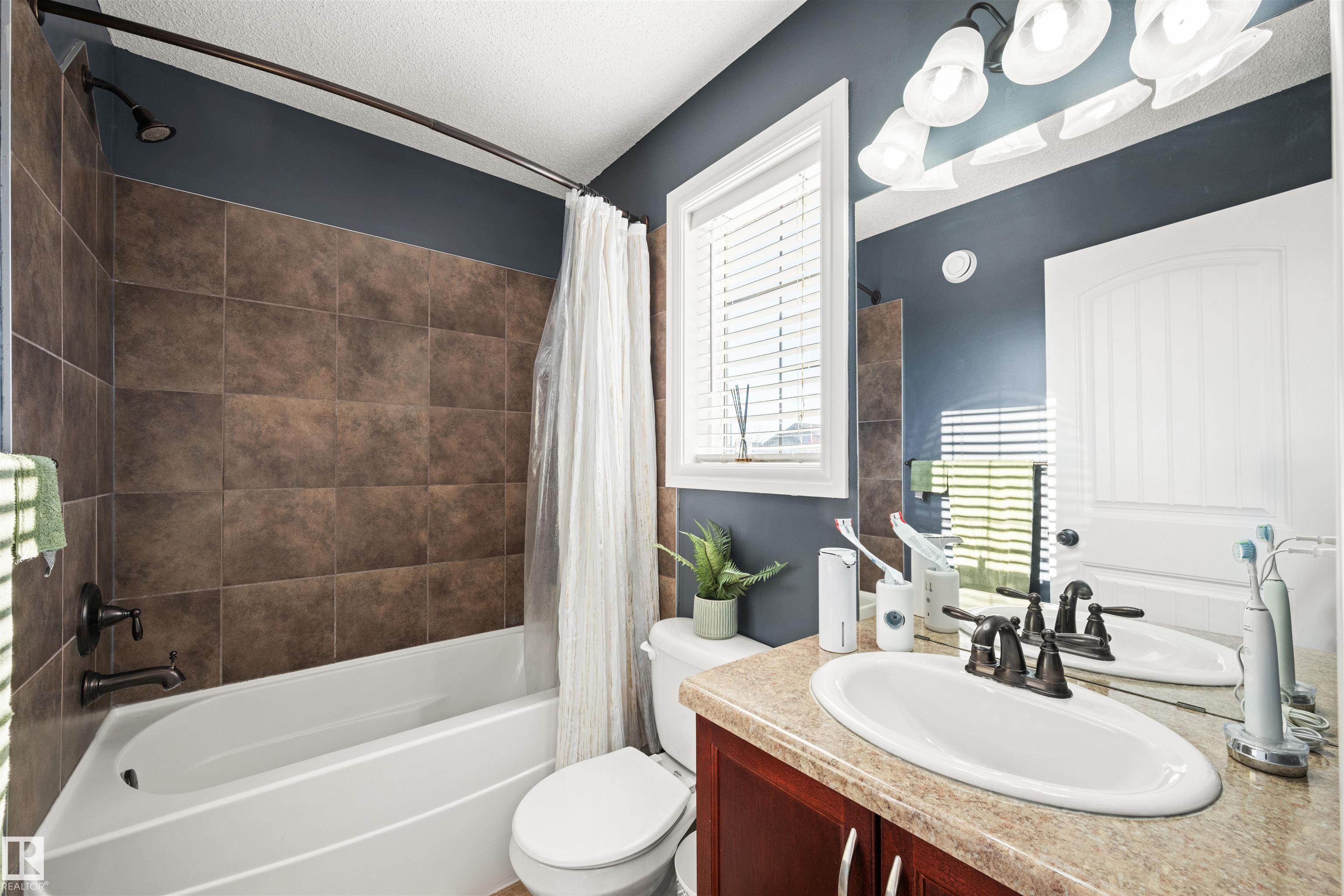 Photo 19 at 11412 14 Avenue SW, Rutherford, Edmonton