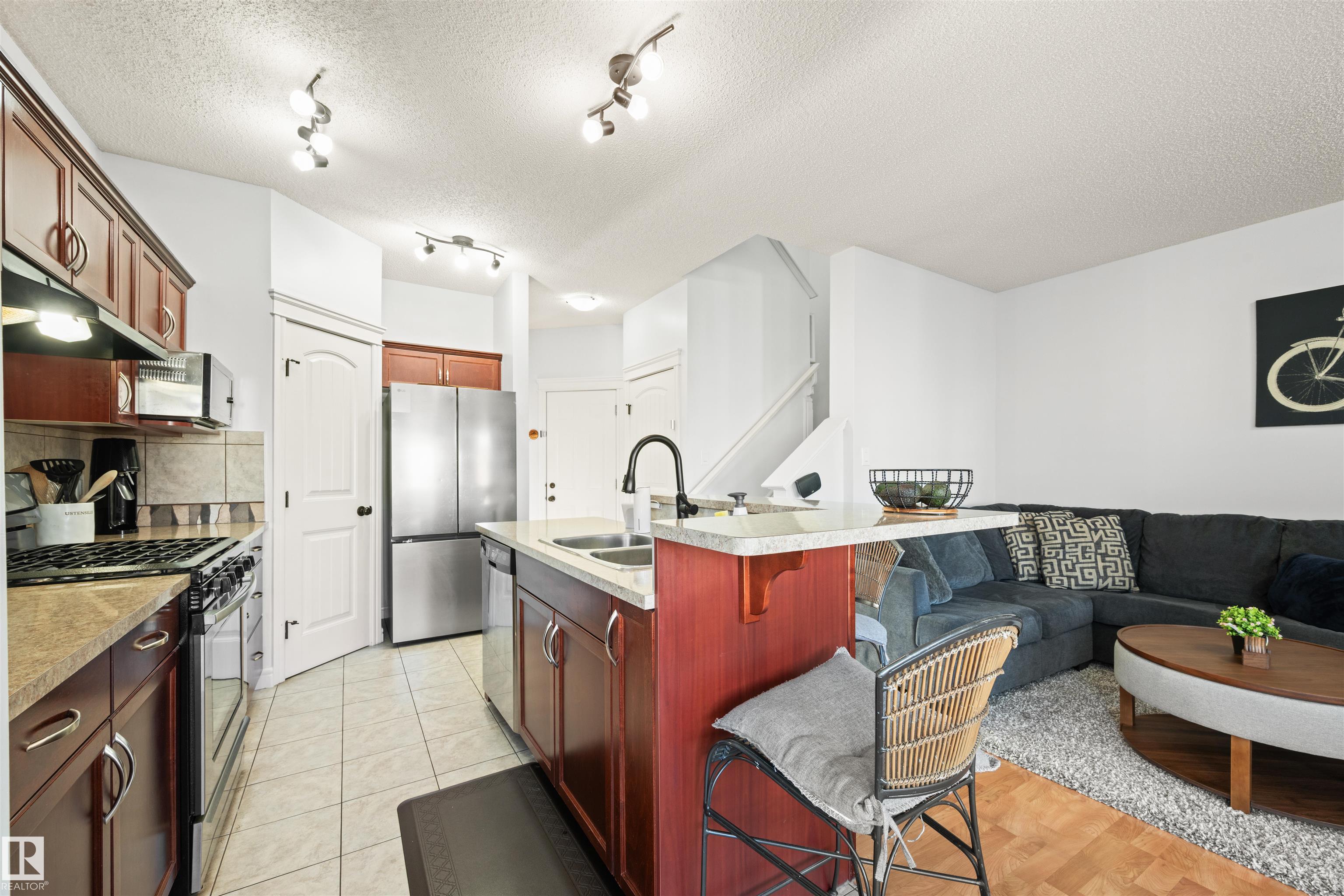 Photo 9 at 11412 14 Avenue SW, Rutherford, Edmonton