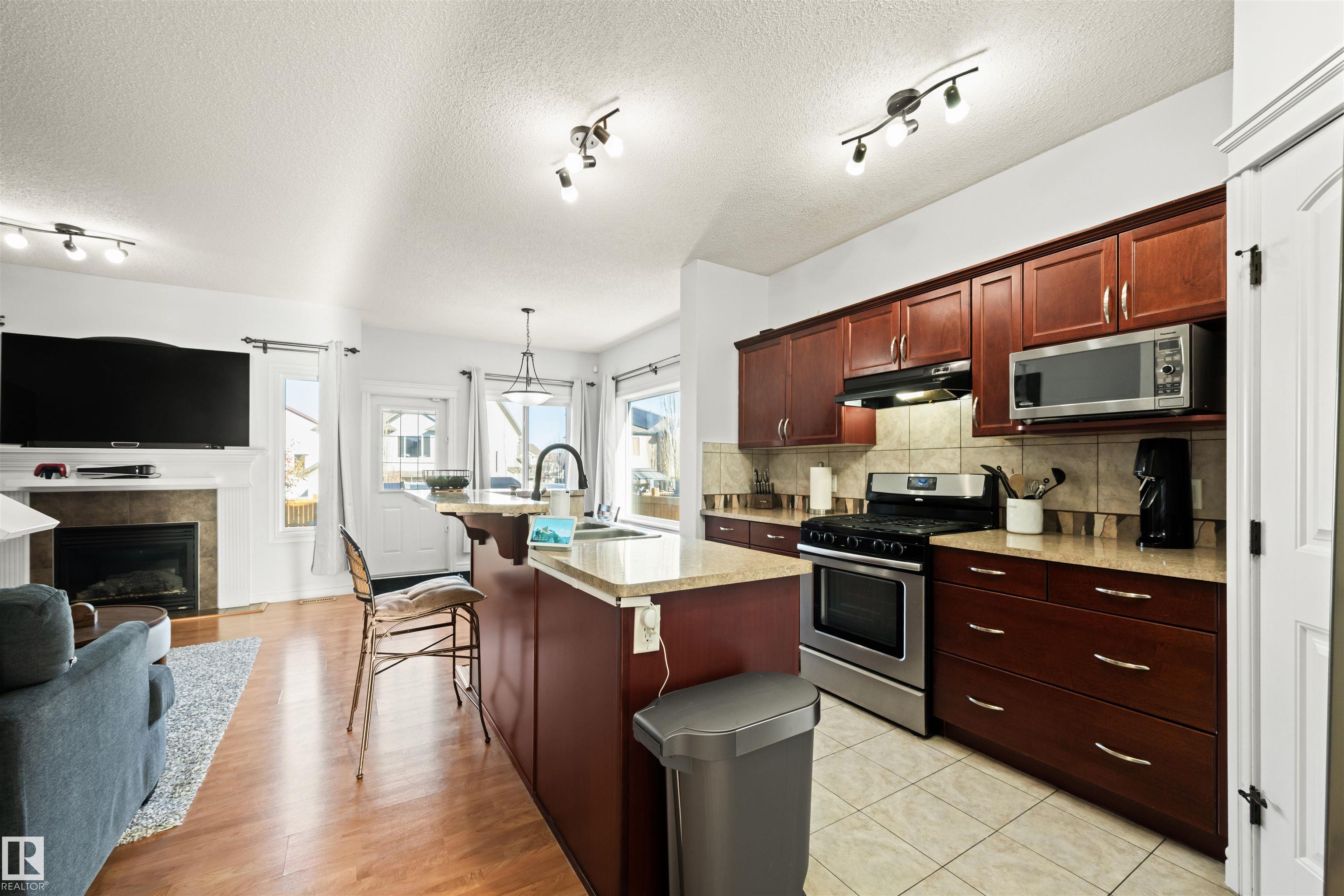 Photo 10 at 11412 14 Avenue SW, Rutherford, Edmonton