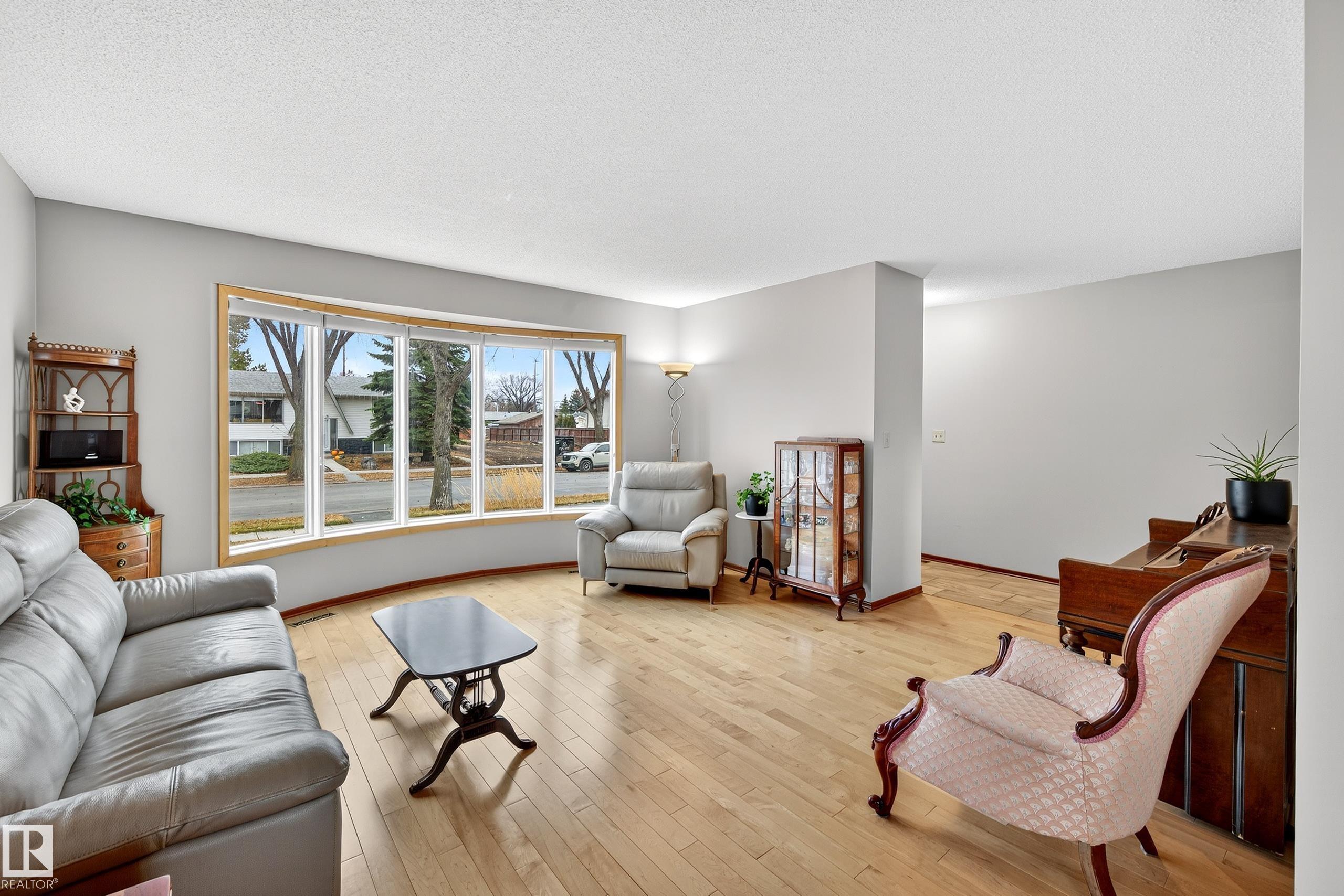 Photo 8 at 9616 154 Street NW, West Jasper Place, Edmonton