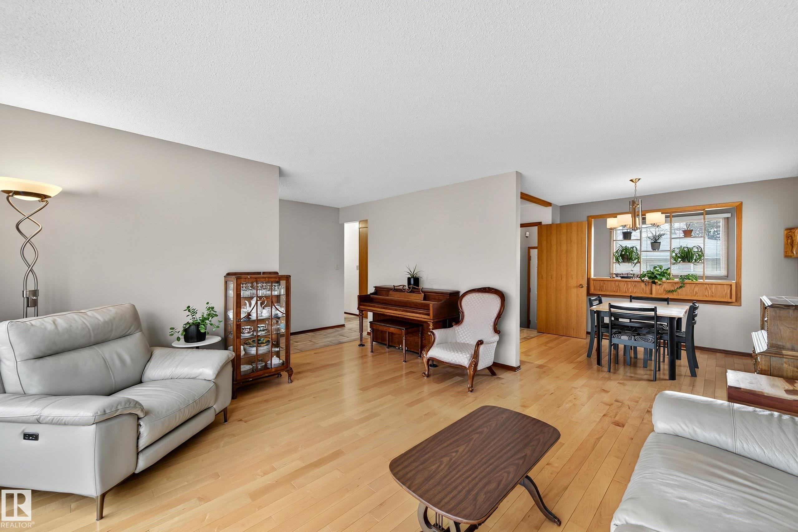 Photo 9 at 9616 154 Street NW, West Jasper Place, Edmonton