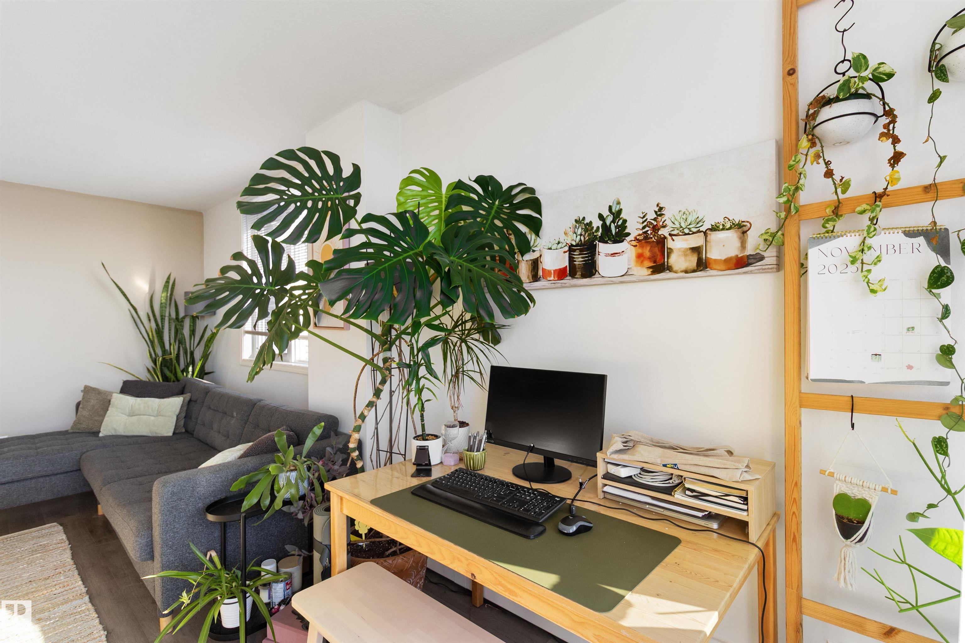 Photo 12 at 1401 - 9816 112 Street NW, Wîhkwêntôwin, Edmonton