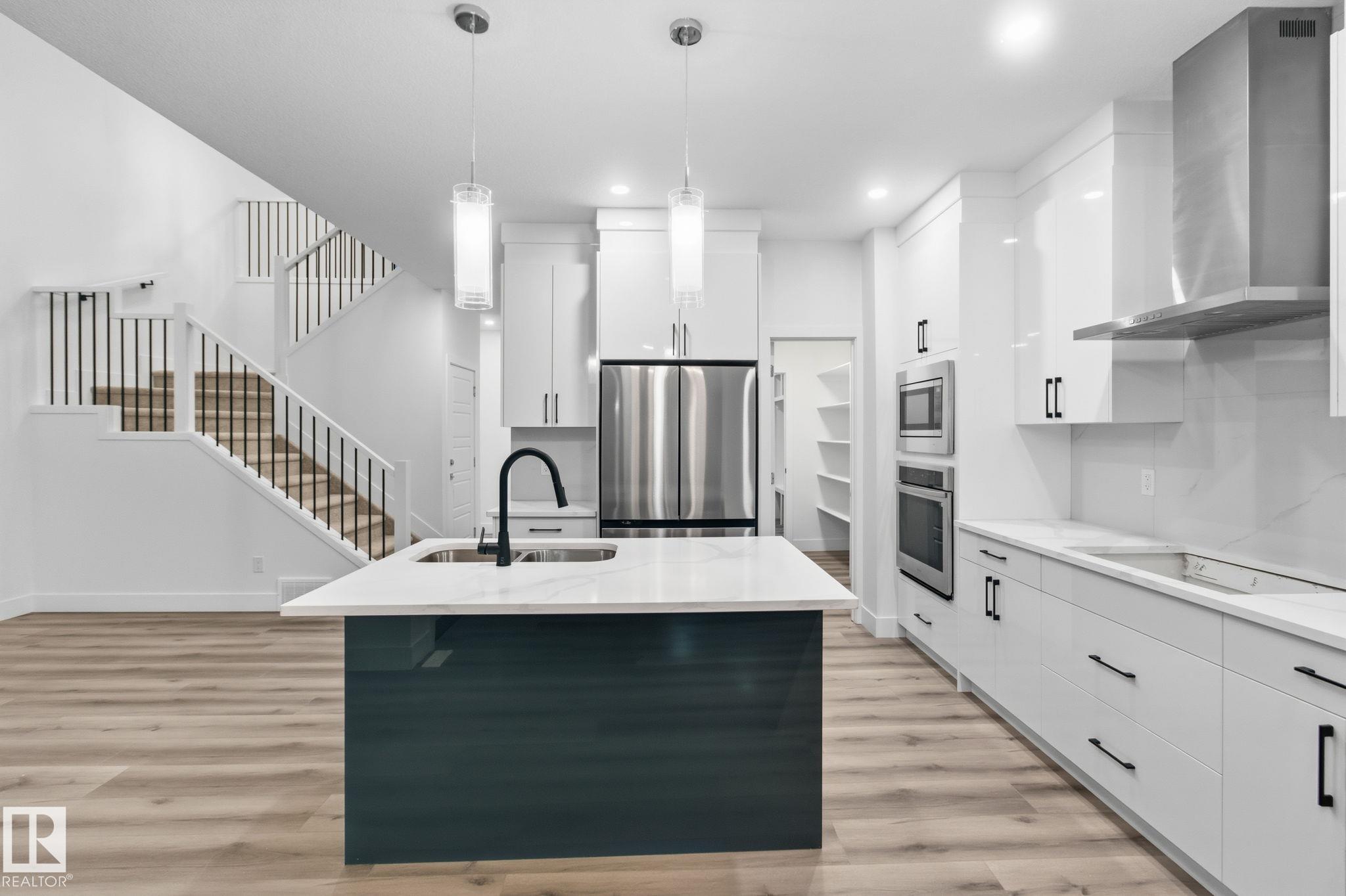 Picture for 2532 210 ST NW