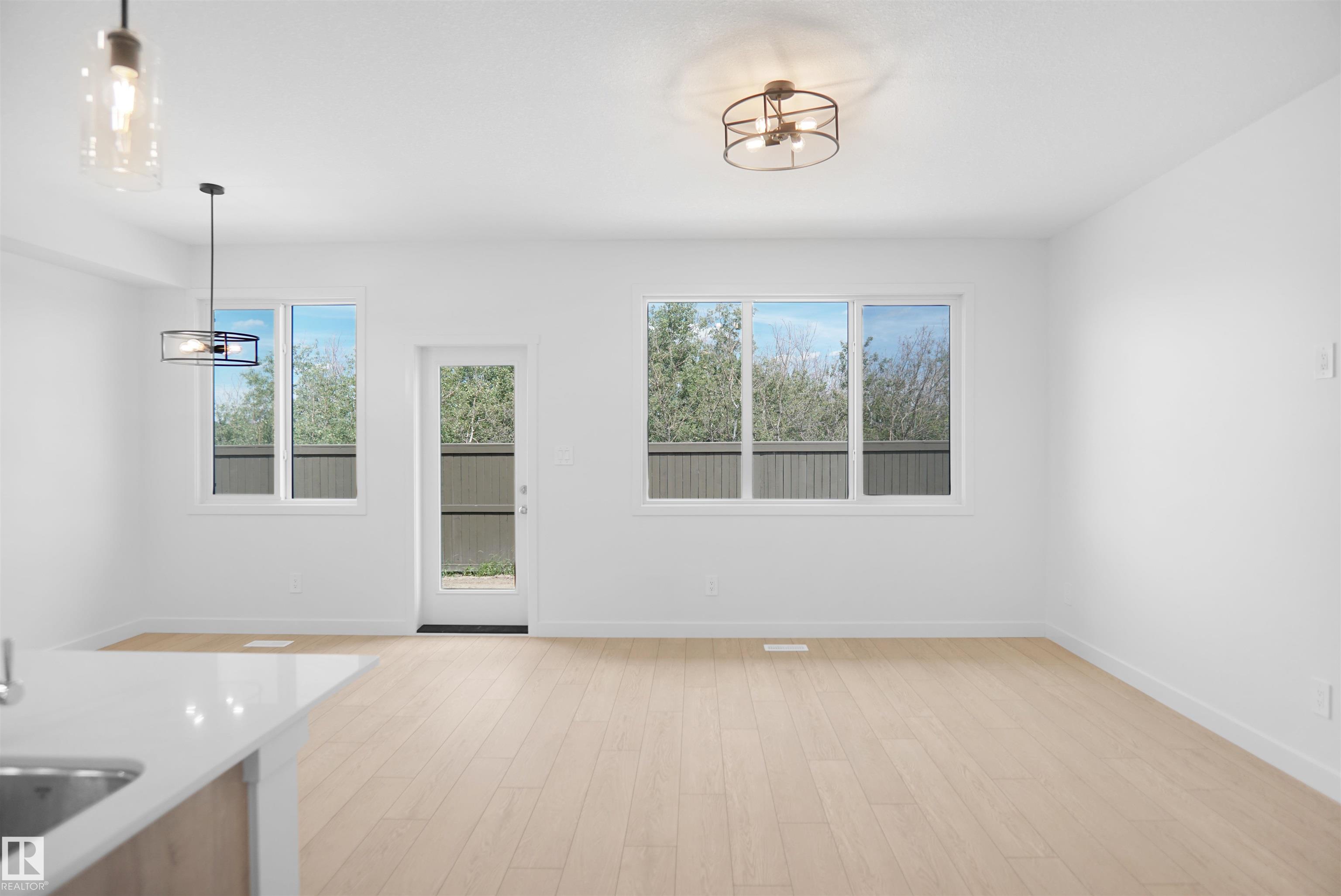 Picture for 22932 82 AV NW