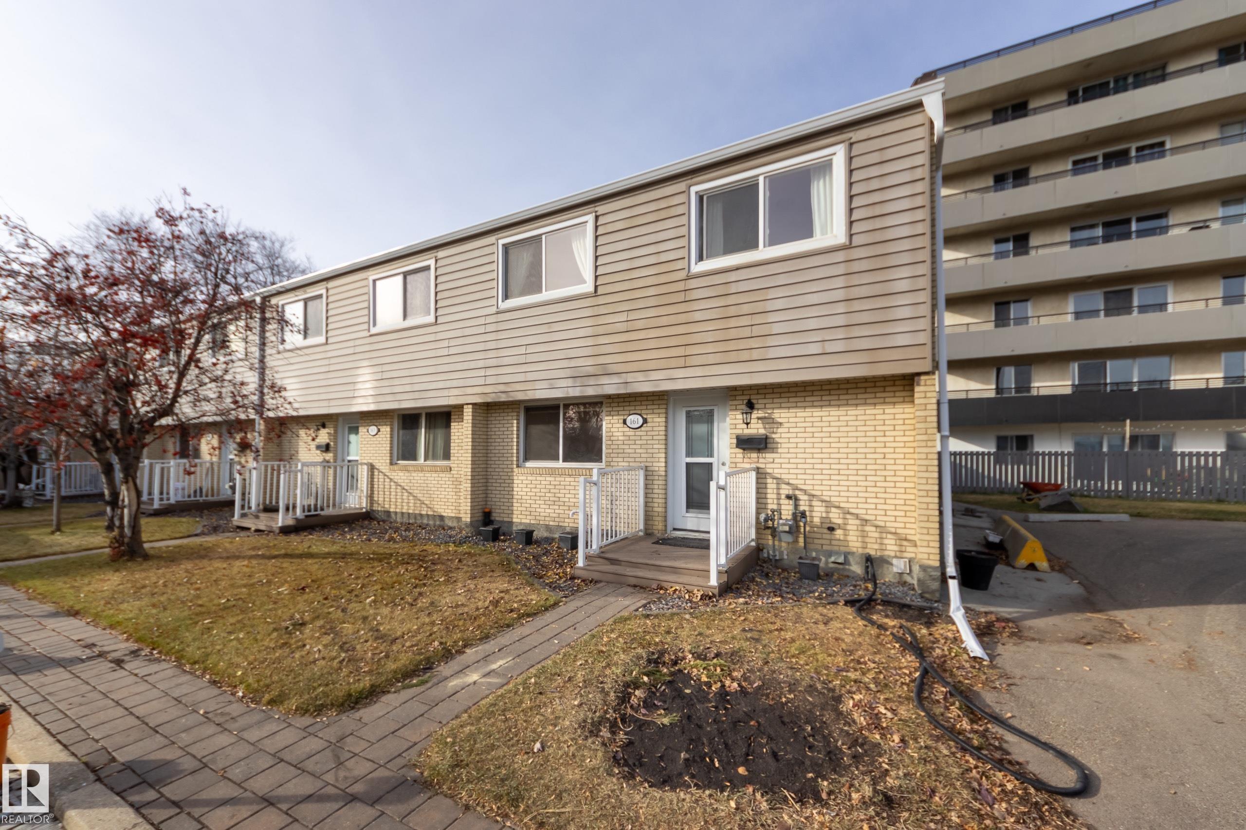 Picture for 161 ROYAL RD NW