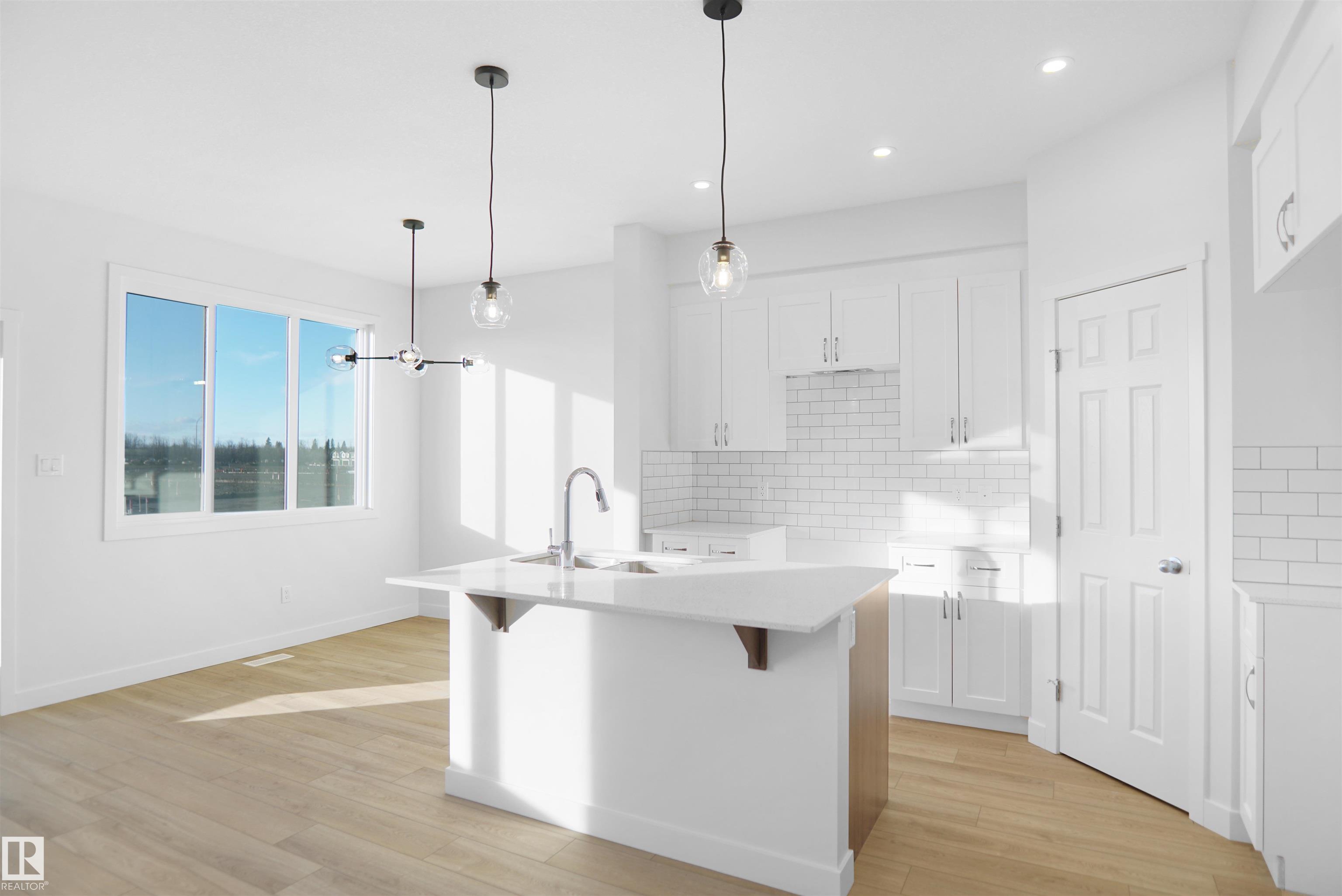 Picture for 22911 80 AV NW