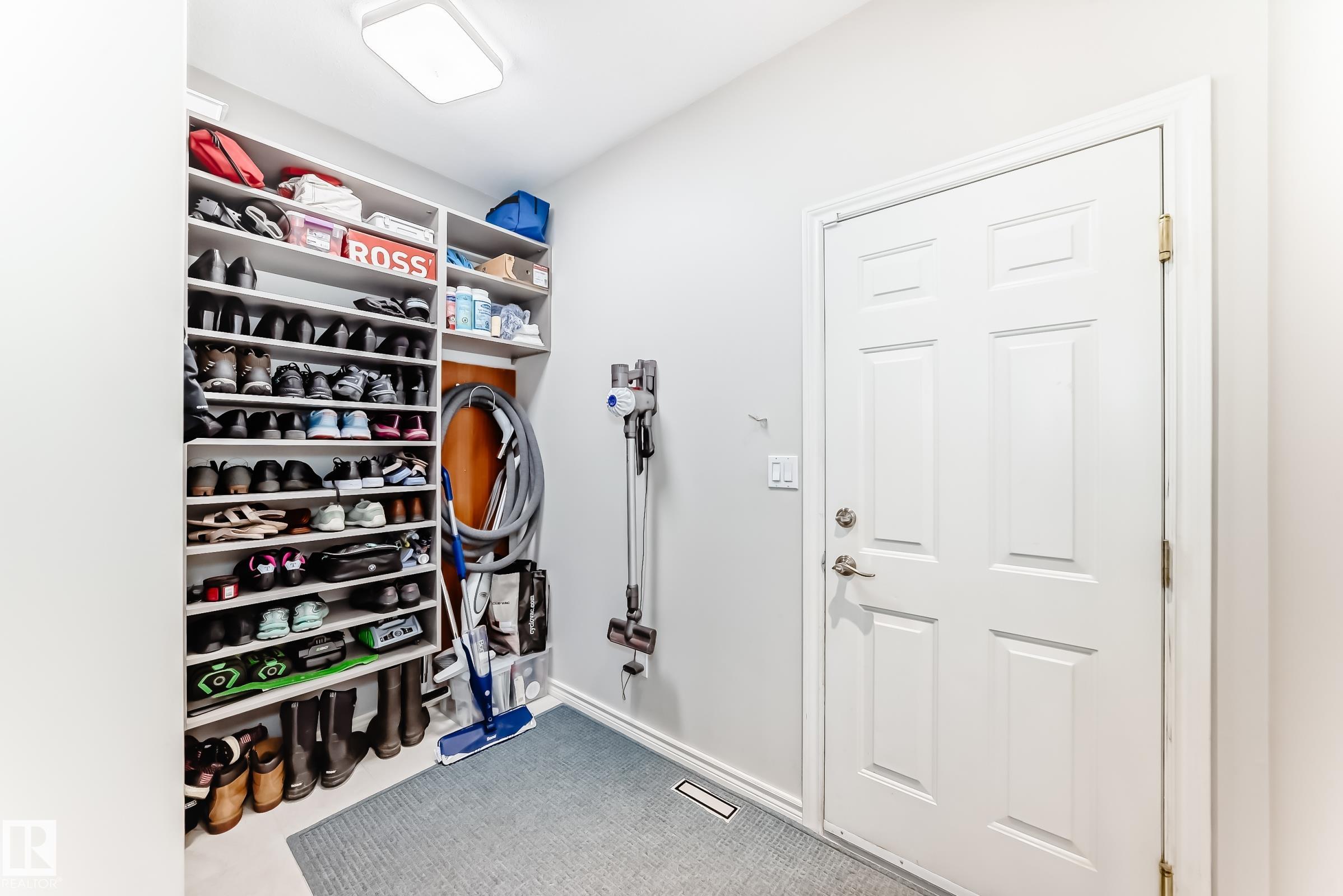 Photo 27 at 946 Wallbridge Place NW, Oleskiw, Edmonton