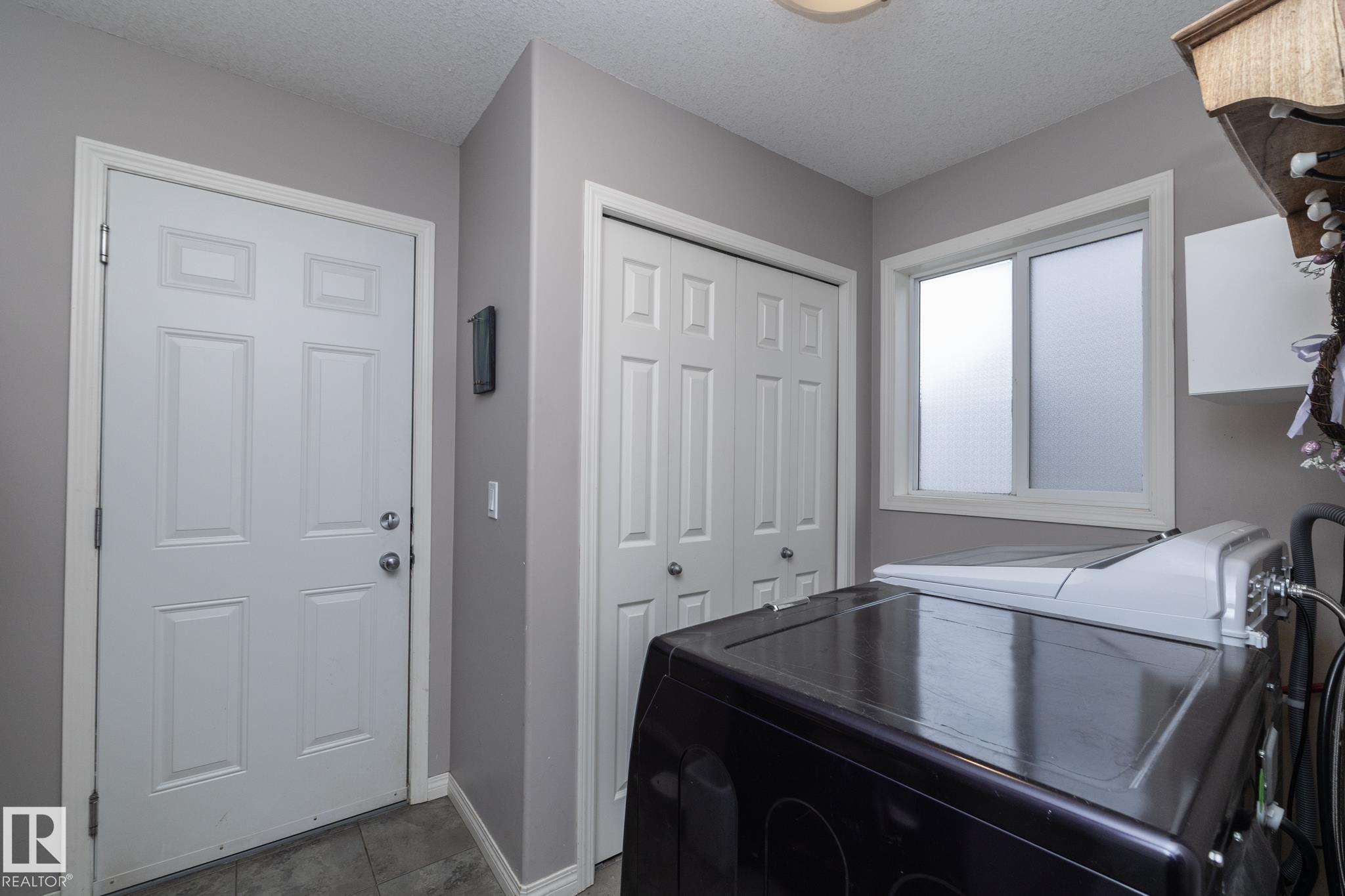 Photo 11 at 9705 88 Street, Morinville