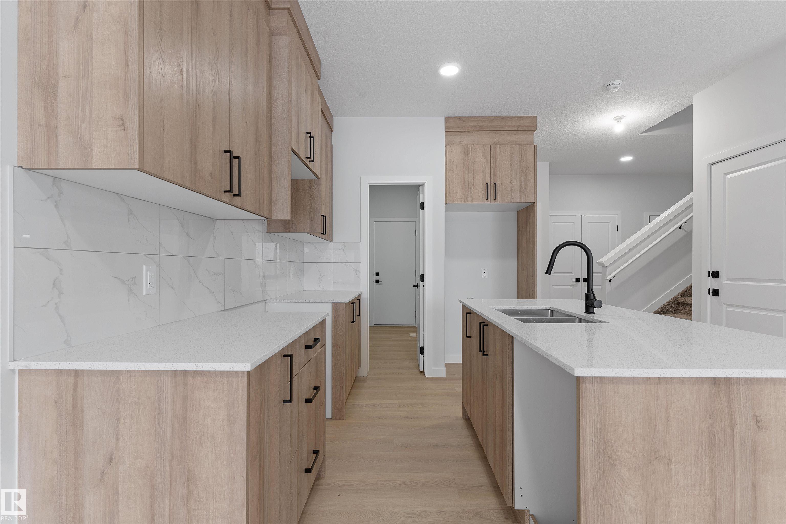 Picture for 6385 King WD SW