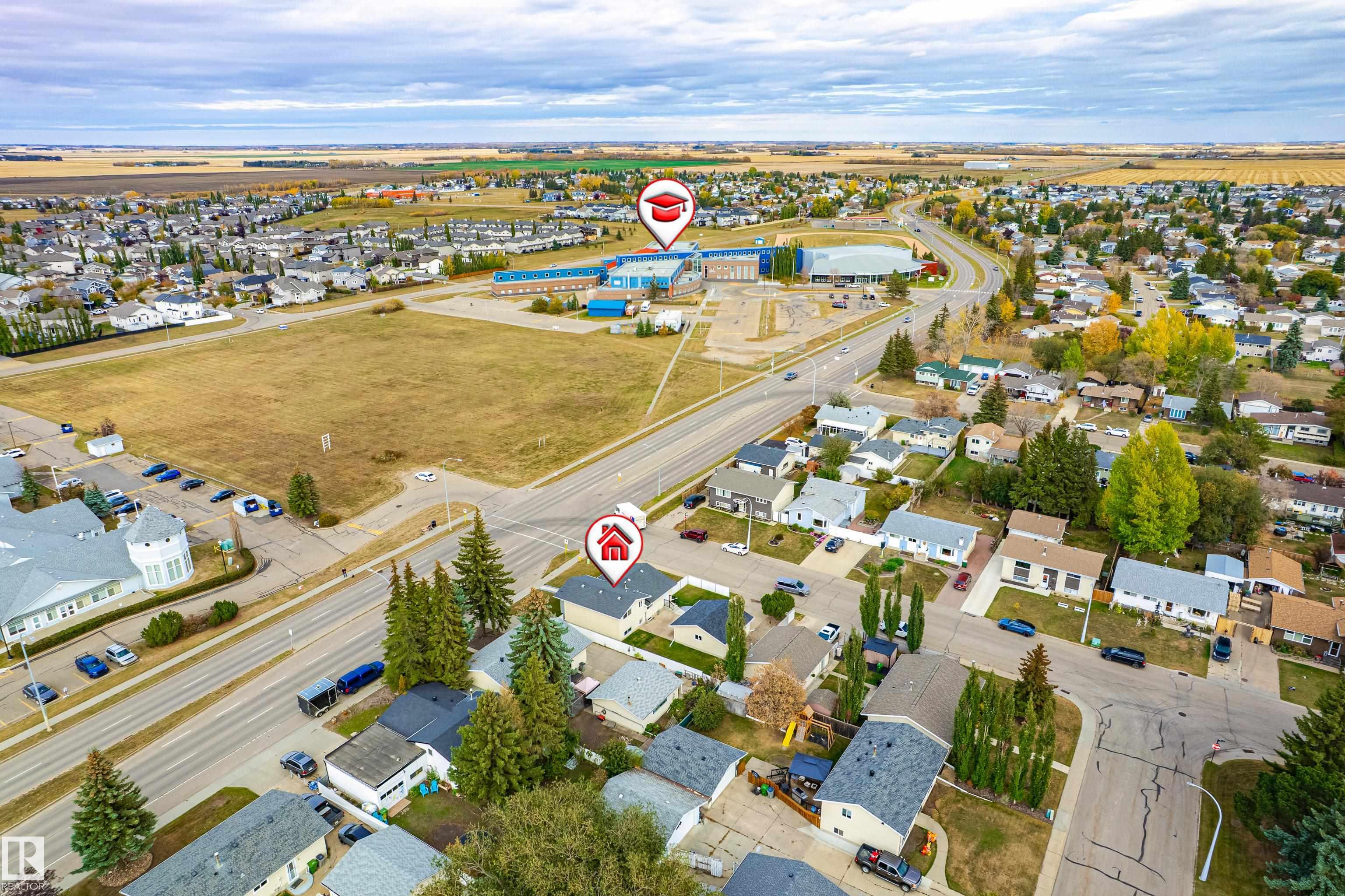 Photo 12 at 9701 100, Morinville