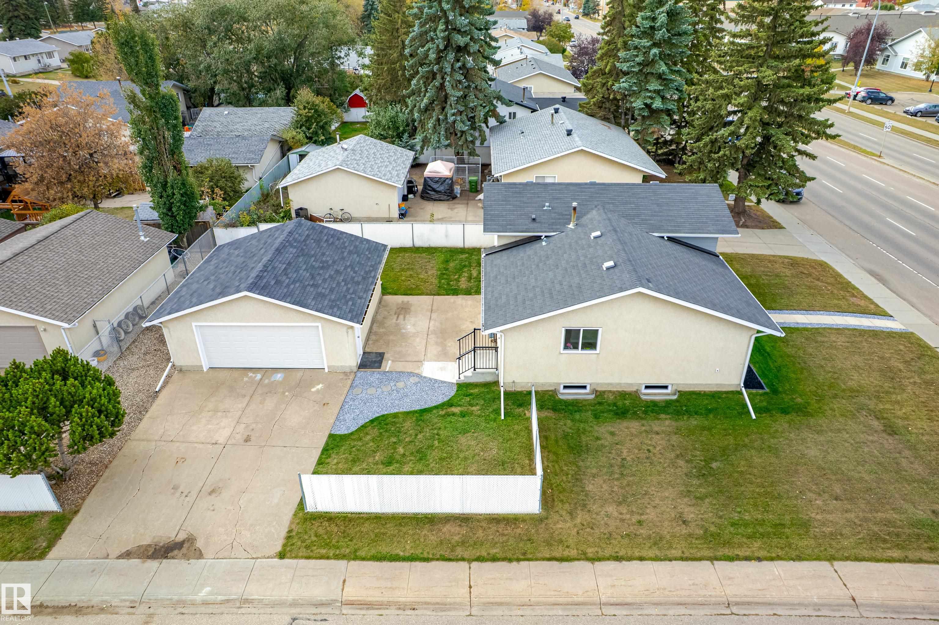 Photo 4 at 9701 100, Morinville