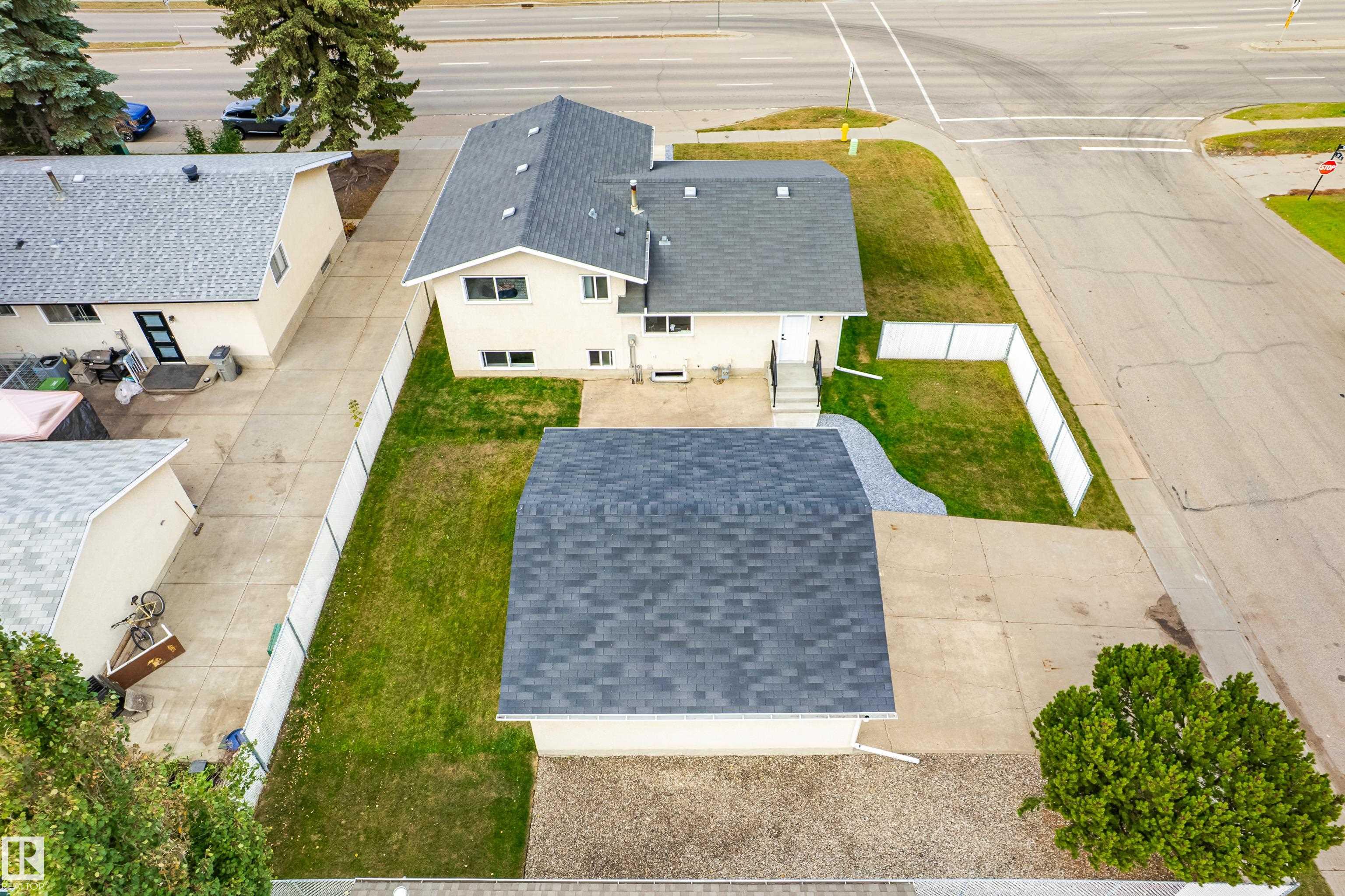 Photo 6 at 9701 100, Morinville