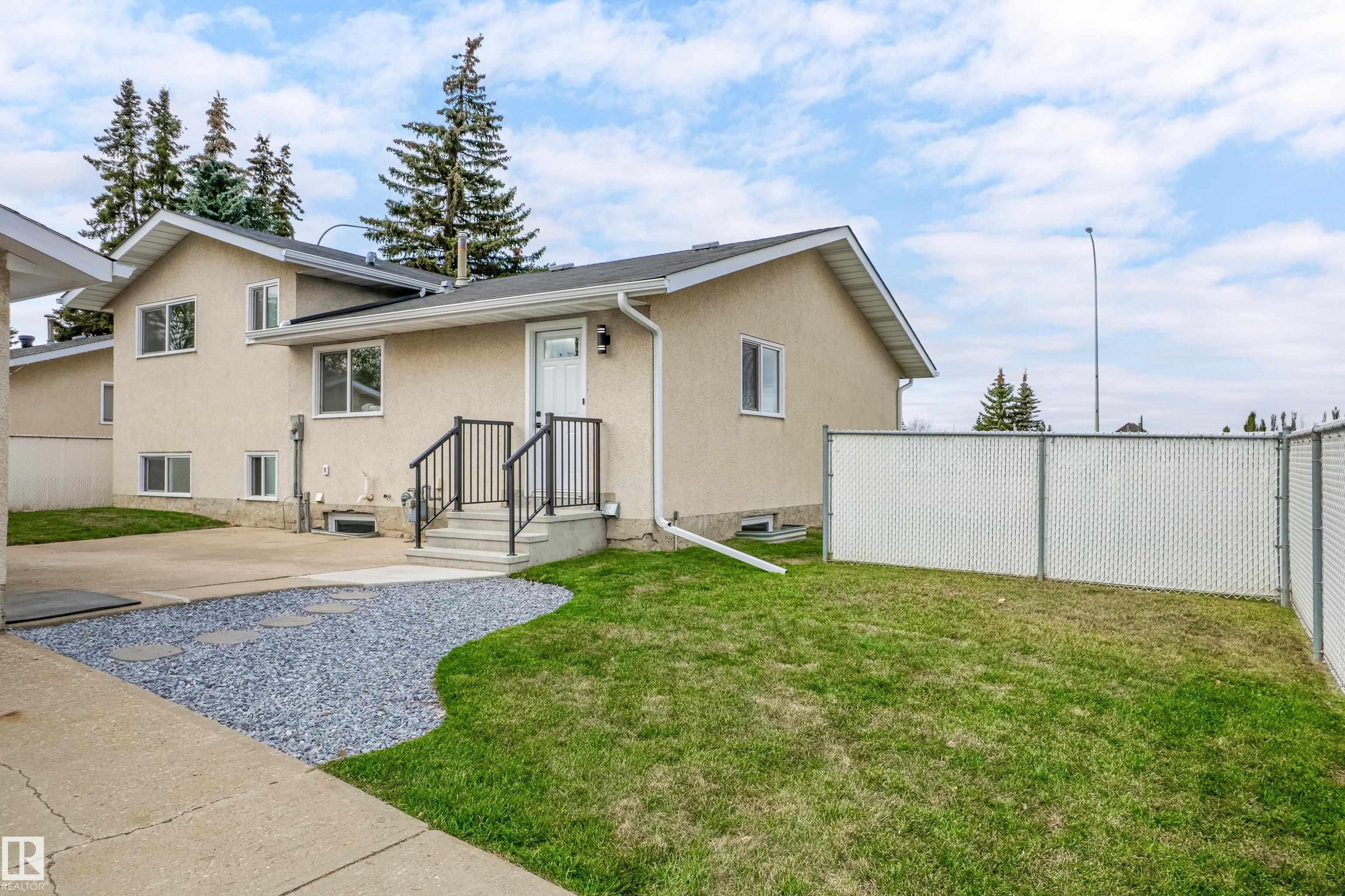 Photo 7 at 9701 100, Morinville