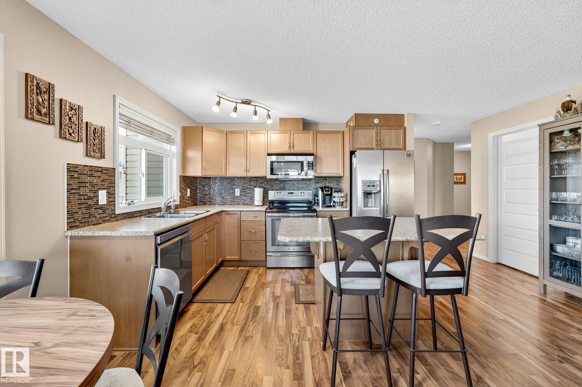 Photo 8 at 402 - 6070 Schonsee Way NW, Schonsee, Edmonton