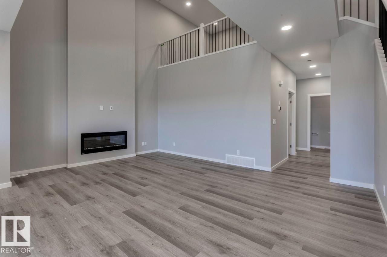 Photo 13 at 10 Chartres Close, Chérot, St. Albert