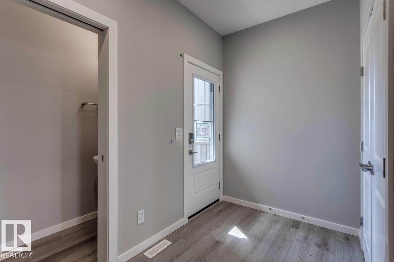 Photo 6 at 10 Chartres Close, Chérot, St. Albert