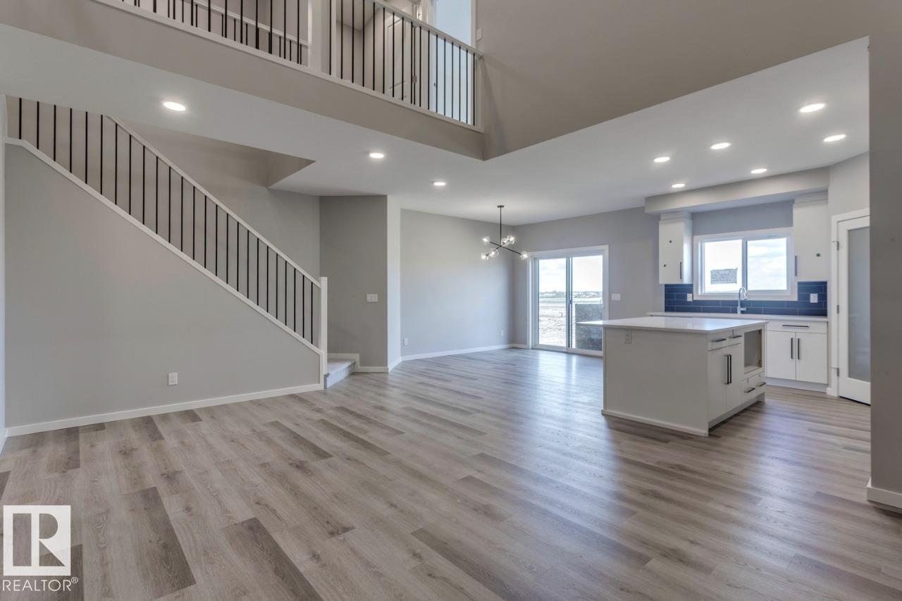 Photo 7 at 10 Chartres Close, Chérot, St. Albert