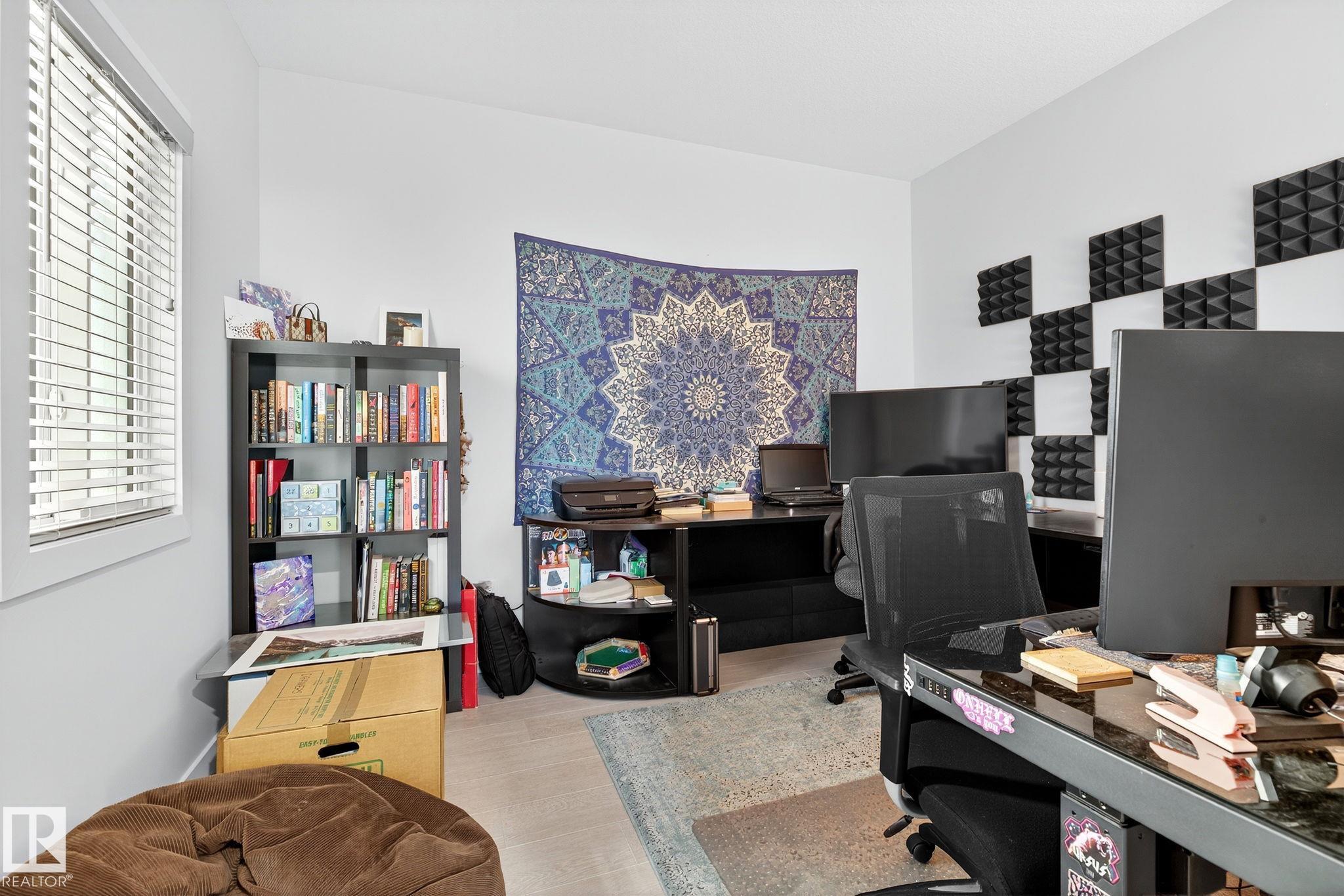 Picture for 1624 ERKER WY NW