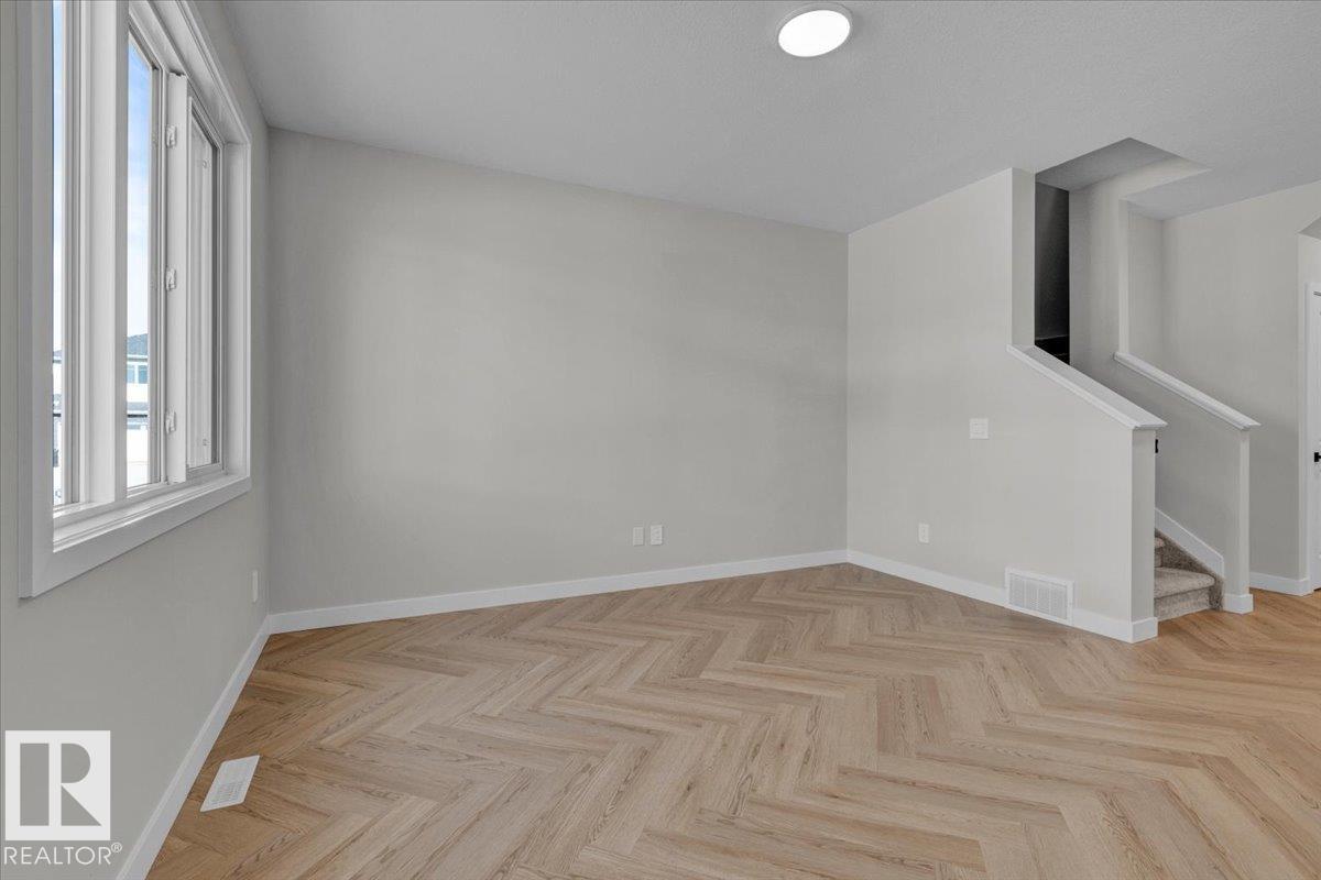 Photo 16 at 5 Cobblestone Gate, Copperhaven, Spruce Grove