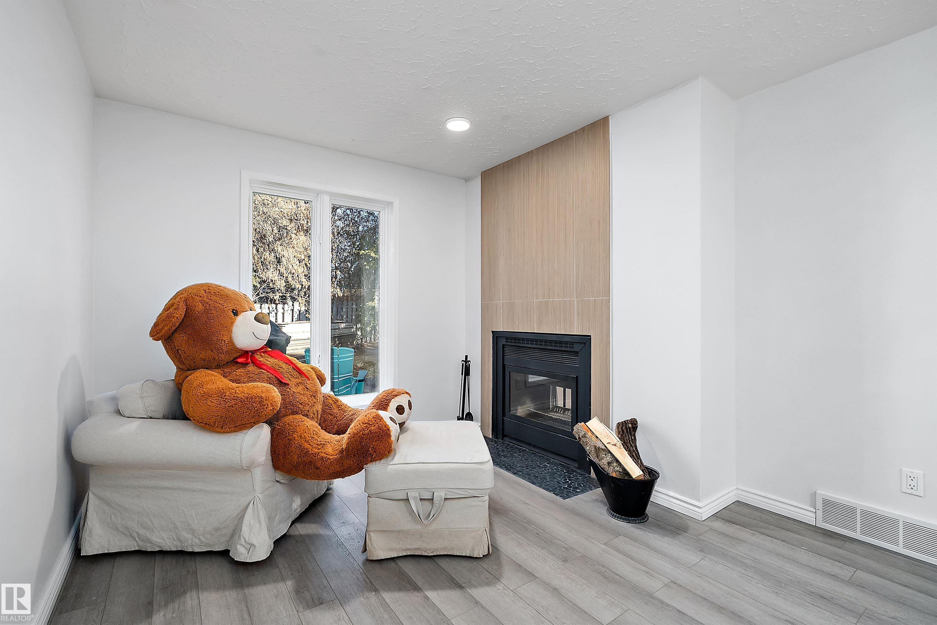 Photo 16 at 735 Wells Point Lane, Woodbridge Farms, Sherwood Park