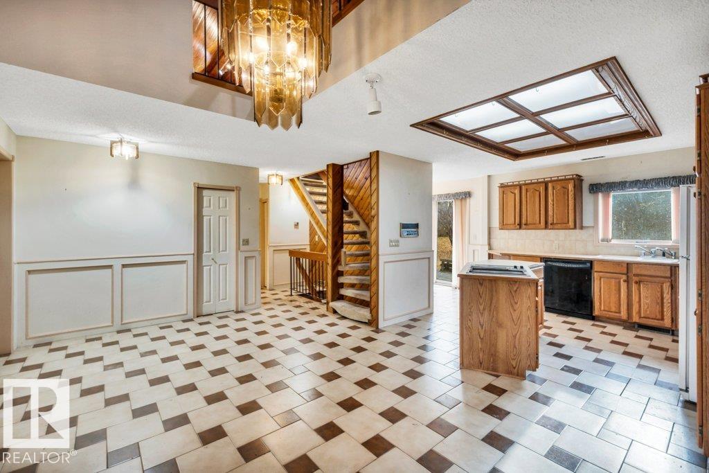 Photo 11 at 8 - 1004 Township Rd 542, Westwood Lane, Rural Sturgeon County