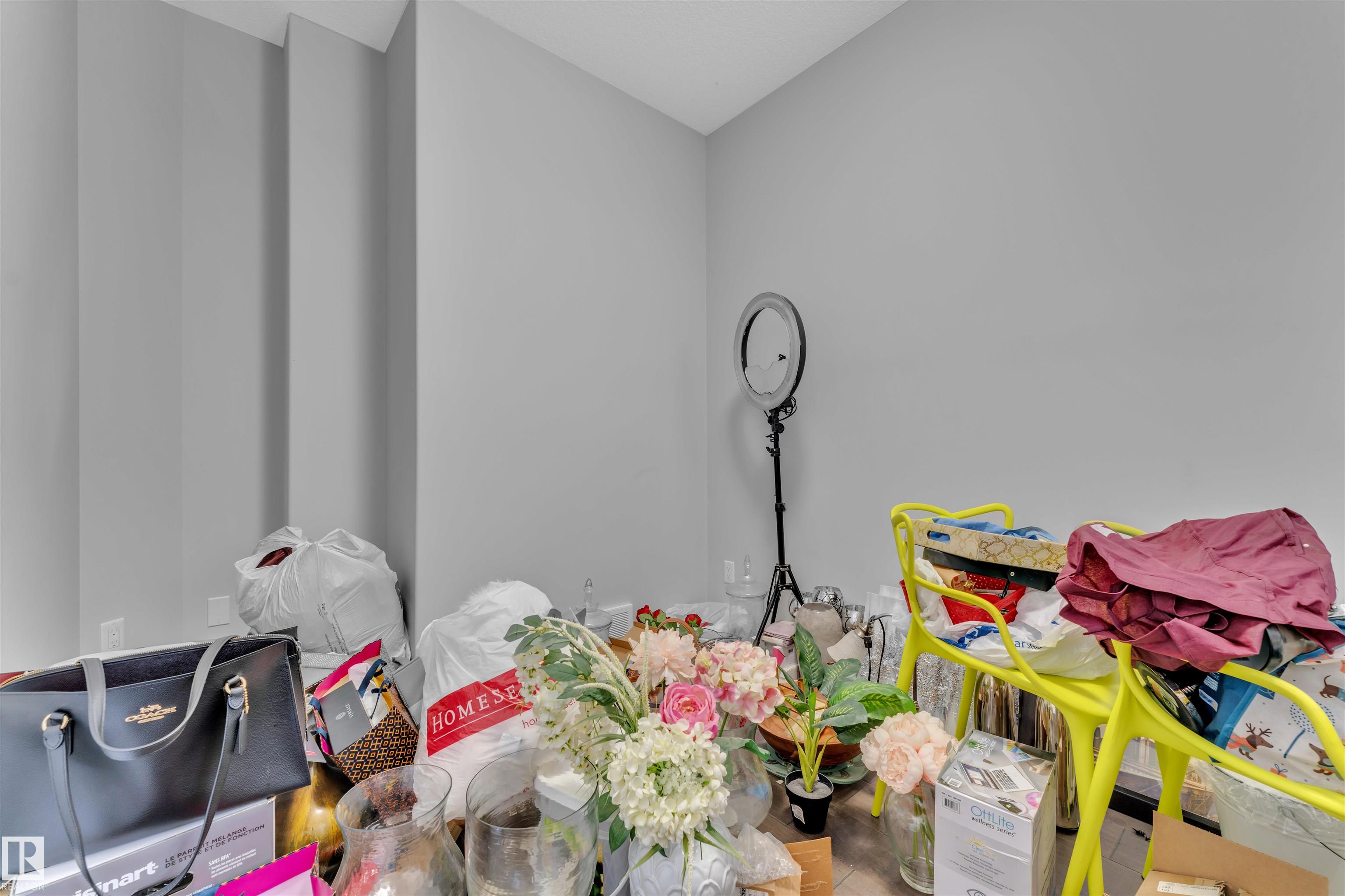 Photo 11 at 3607 46 Avenue, Forest Heights, Beaumont