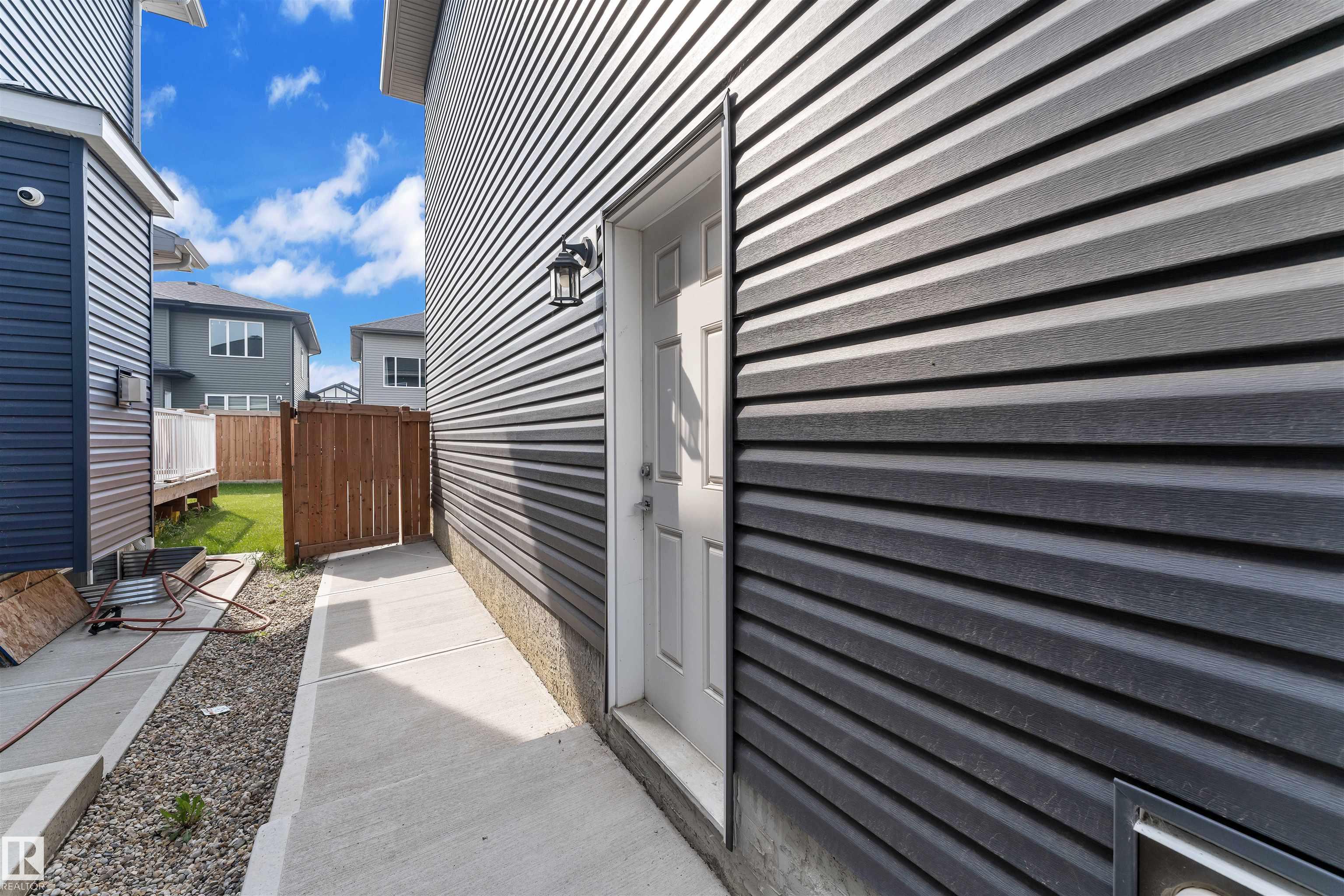 Photo 42 at 3607 46 Avenue, Forest Heights, Beaumont