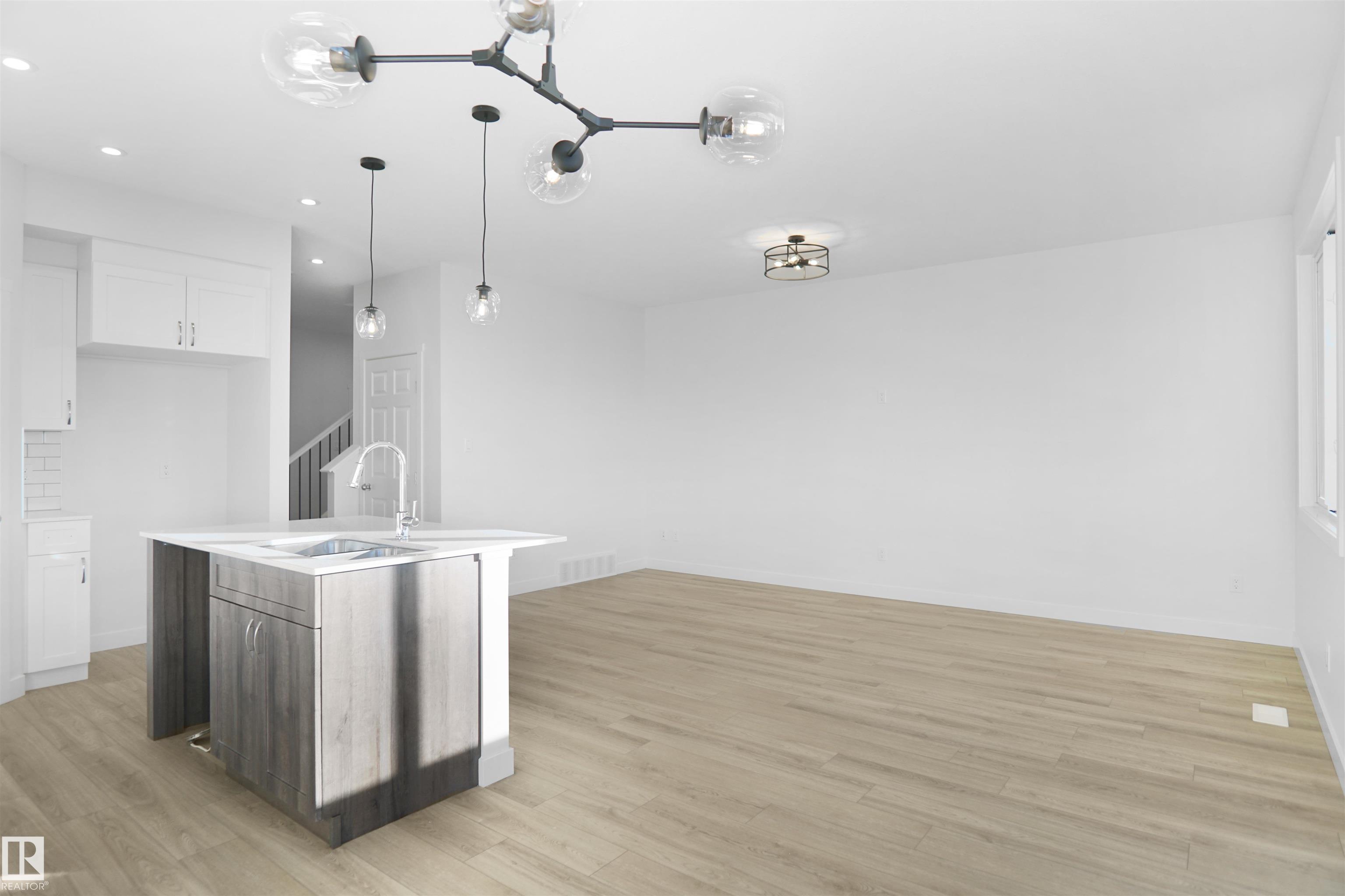 Picture for 20904 16 AV NW