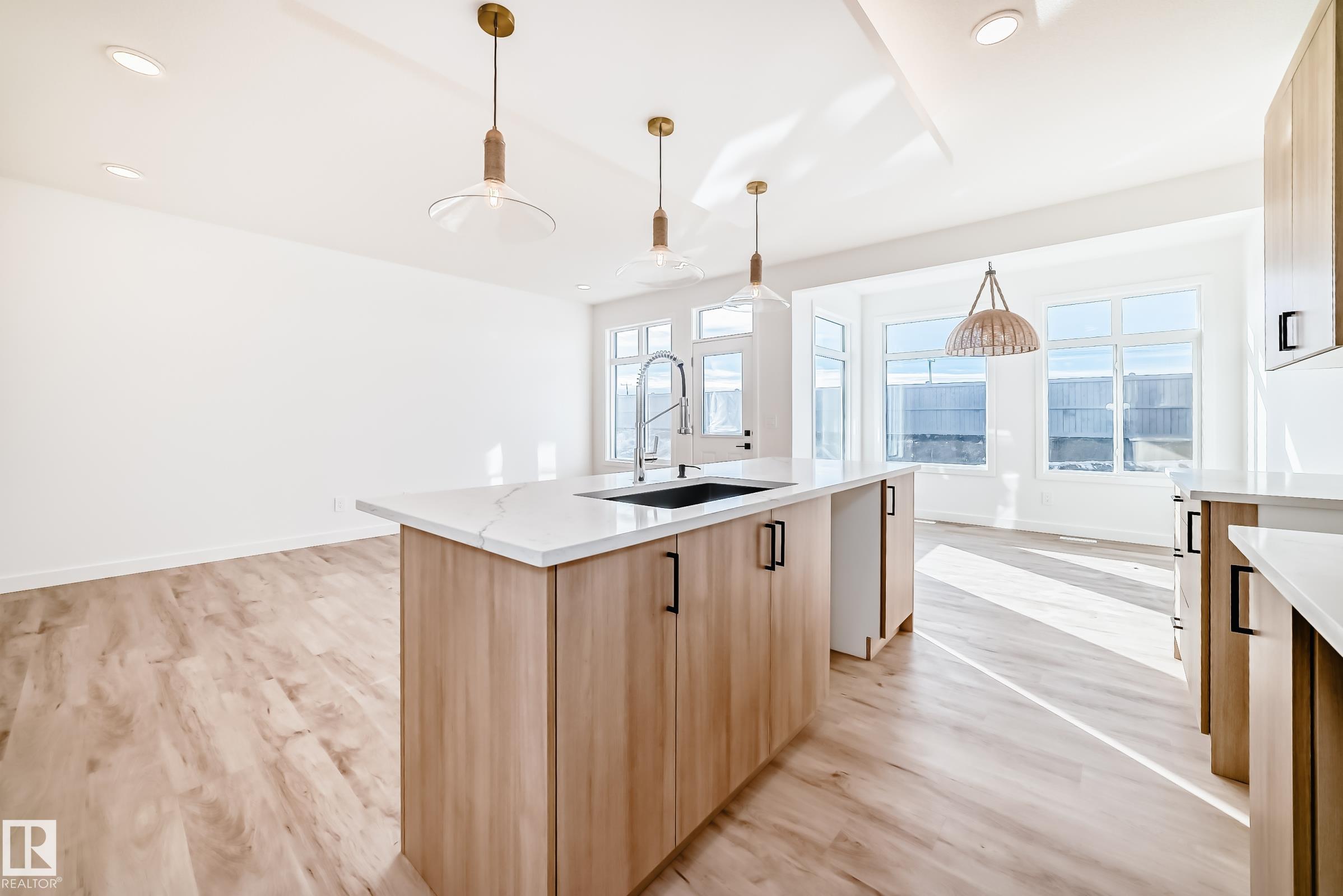 Picture for 6315 27 AV SW