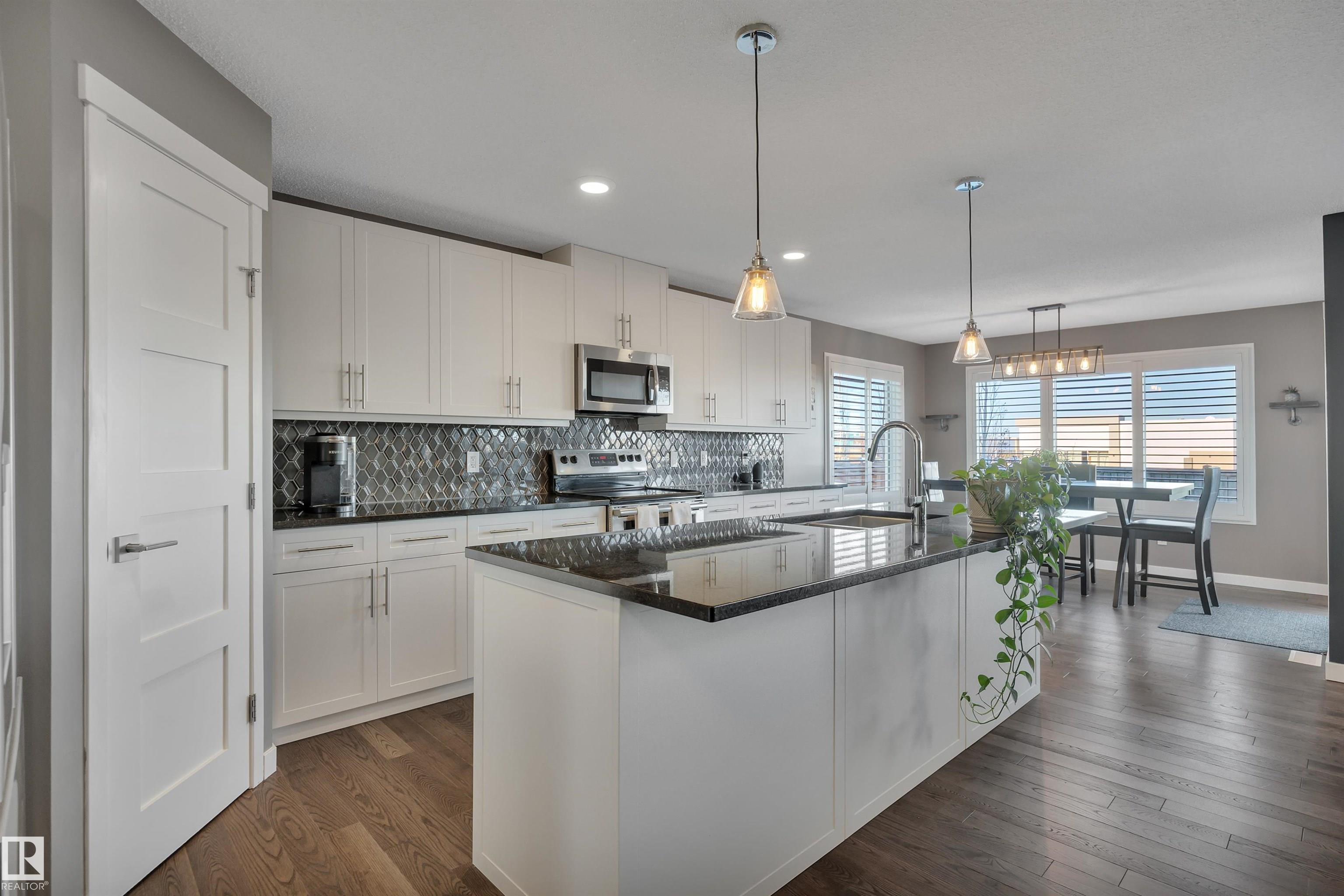 Photo 12 at 16408 12 Avenue SW, Glenridding Heights, Edmonton