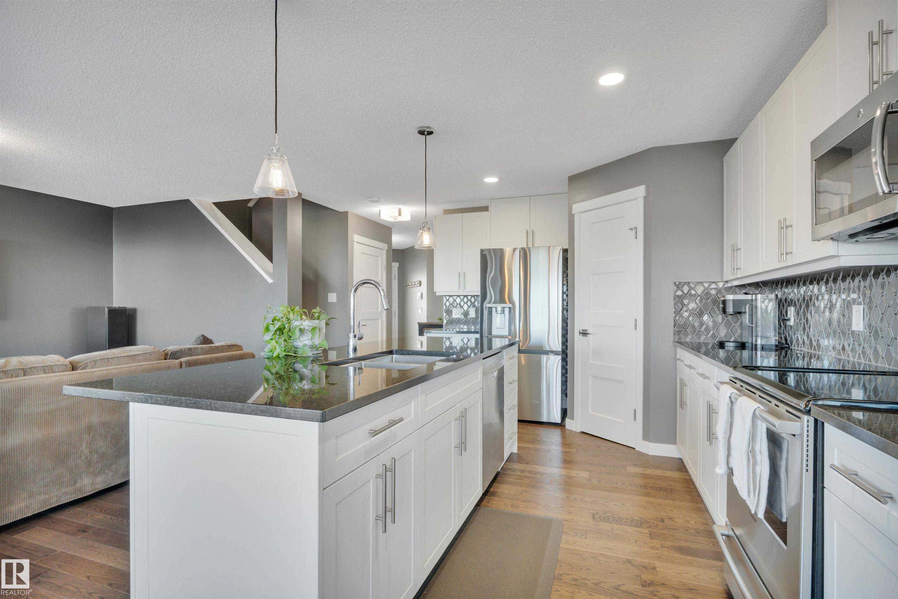 Photo 15 at 16408 12 Avenue SW, Glenridding Heights, Edmonton