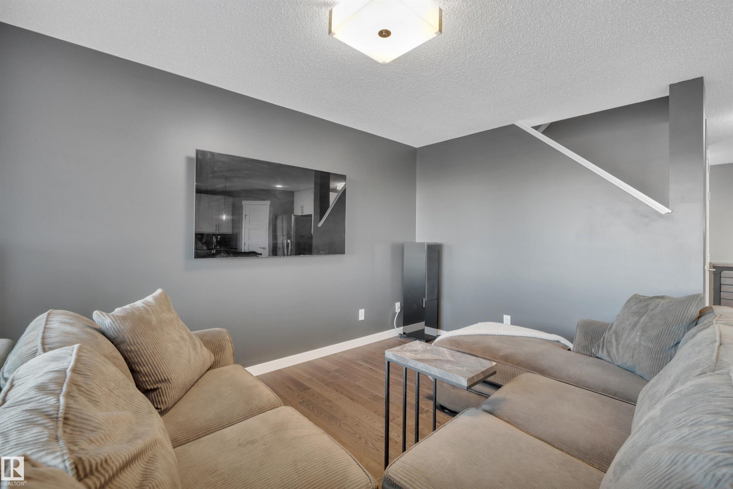 Photo 10 at 16408 12 Avenue SW, Glenridding Heights, Edmonton