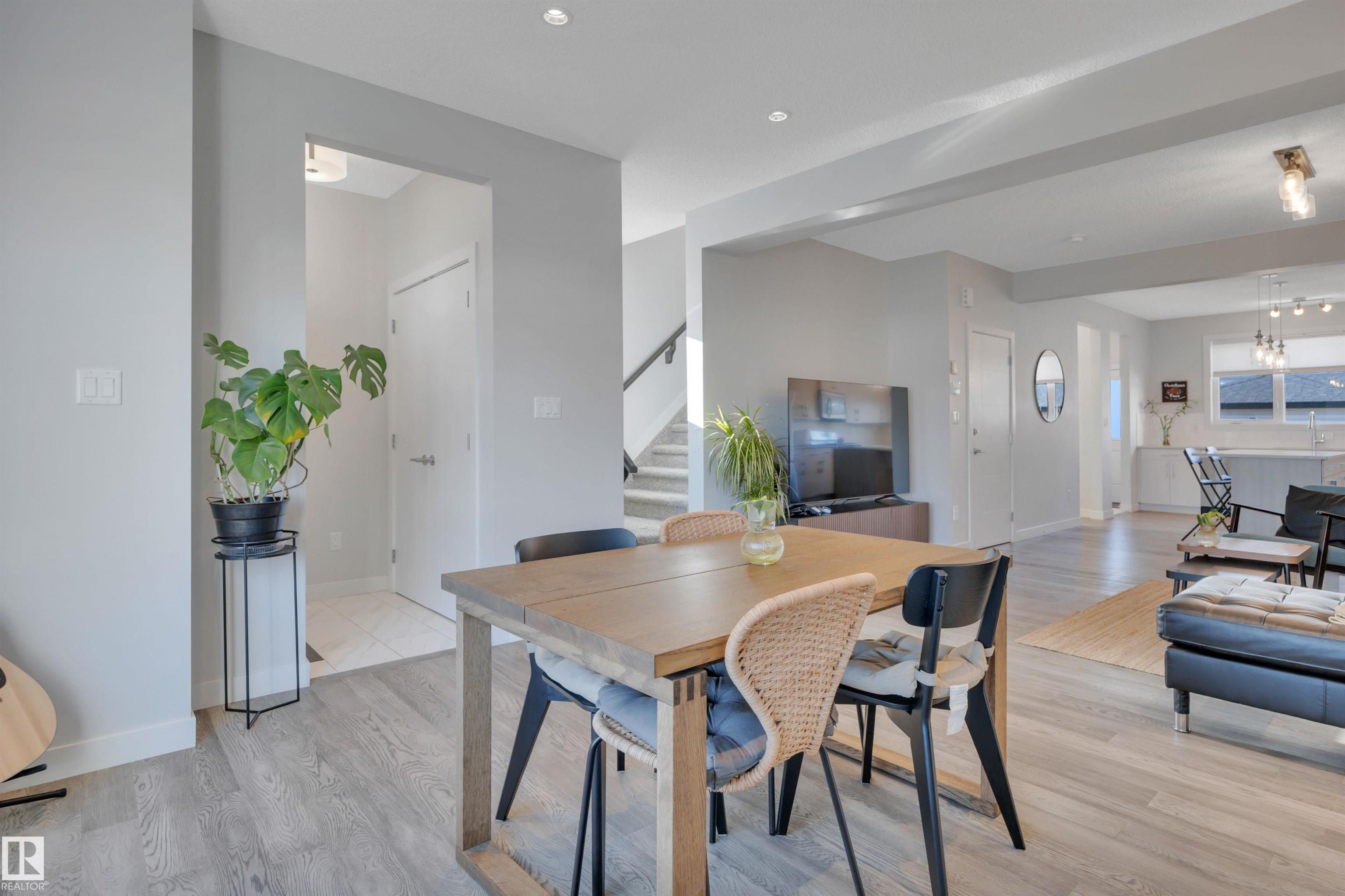 Picture for 9246 90 ST NW