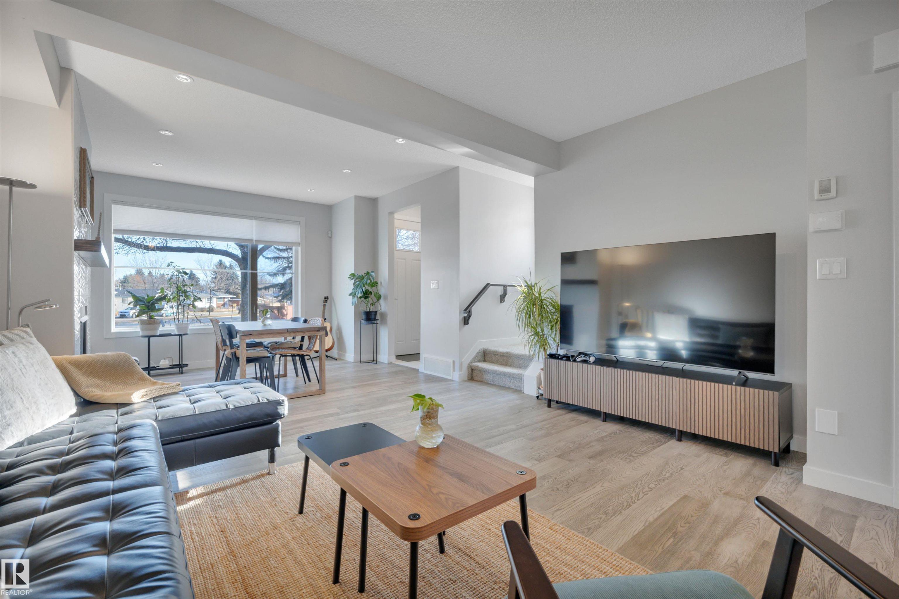 Picture for 9246 90 ST NW