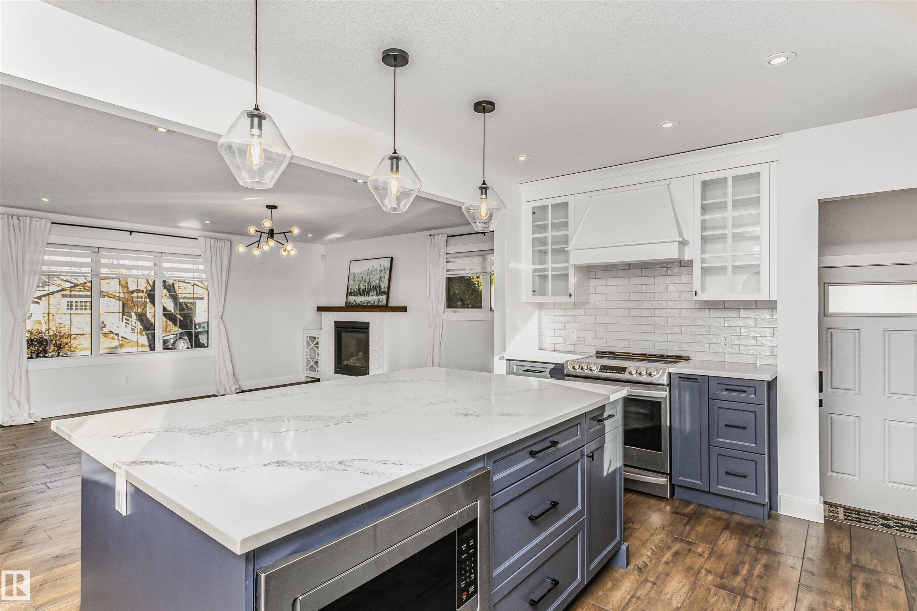 Picture for 5403 102 AV NW