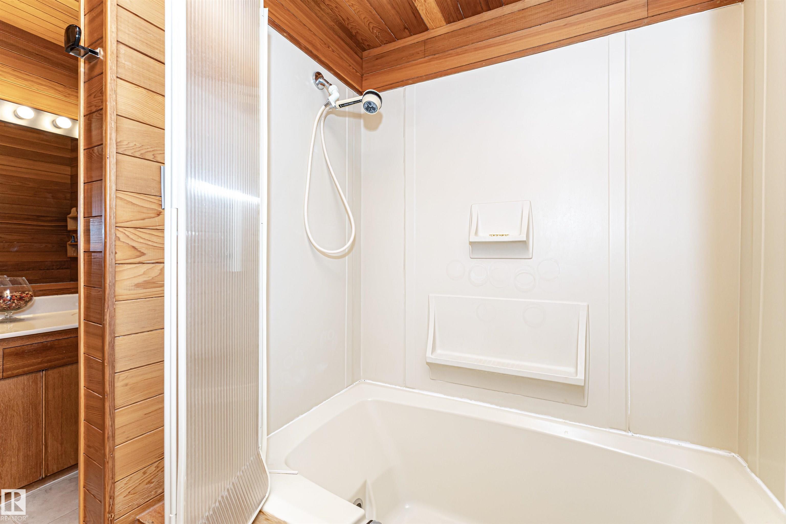 Photo 32 at 8204 163 Street NW, Elmwood, Edmonton